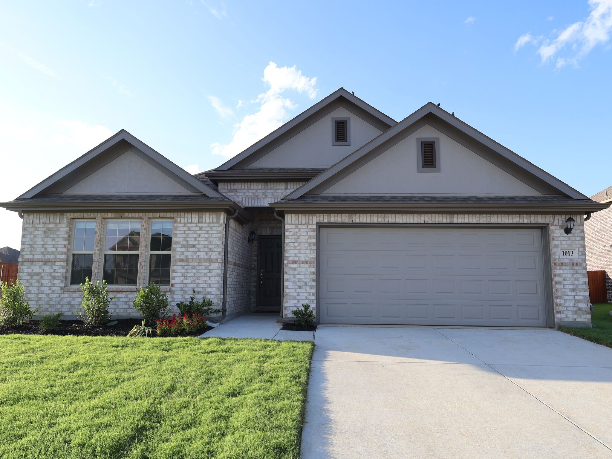 Pizarro - Hunters Ridge: Crowley, Texas - M/I Homes