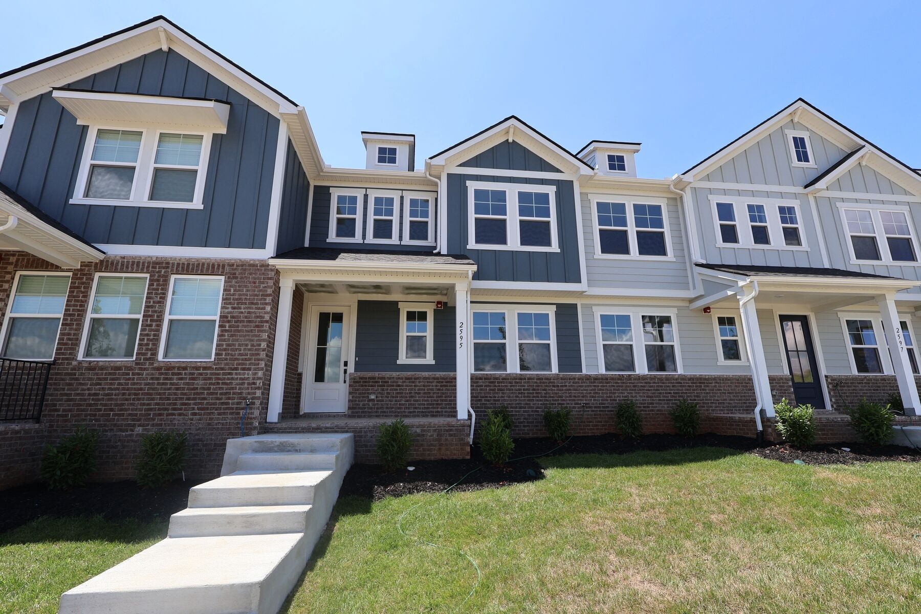 2595 Peaceful Valley Drive (Braxton)