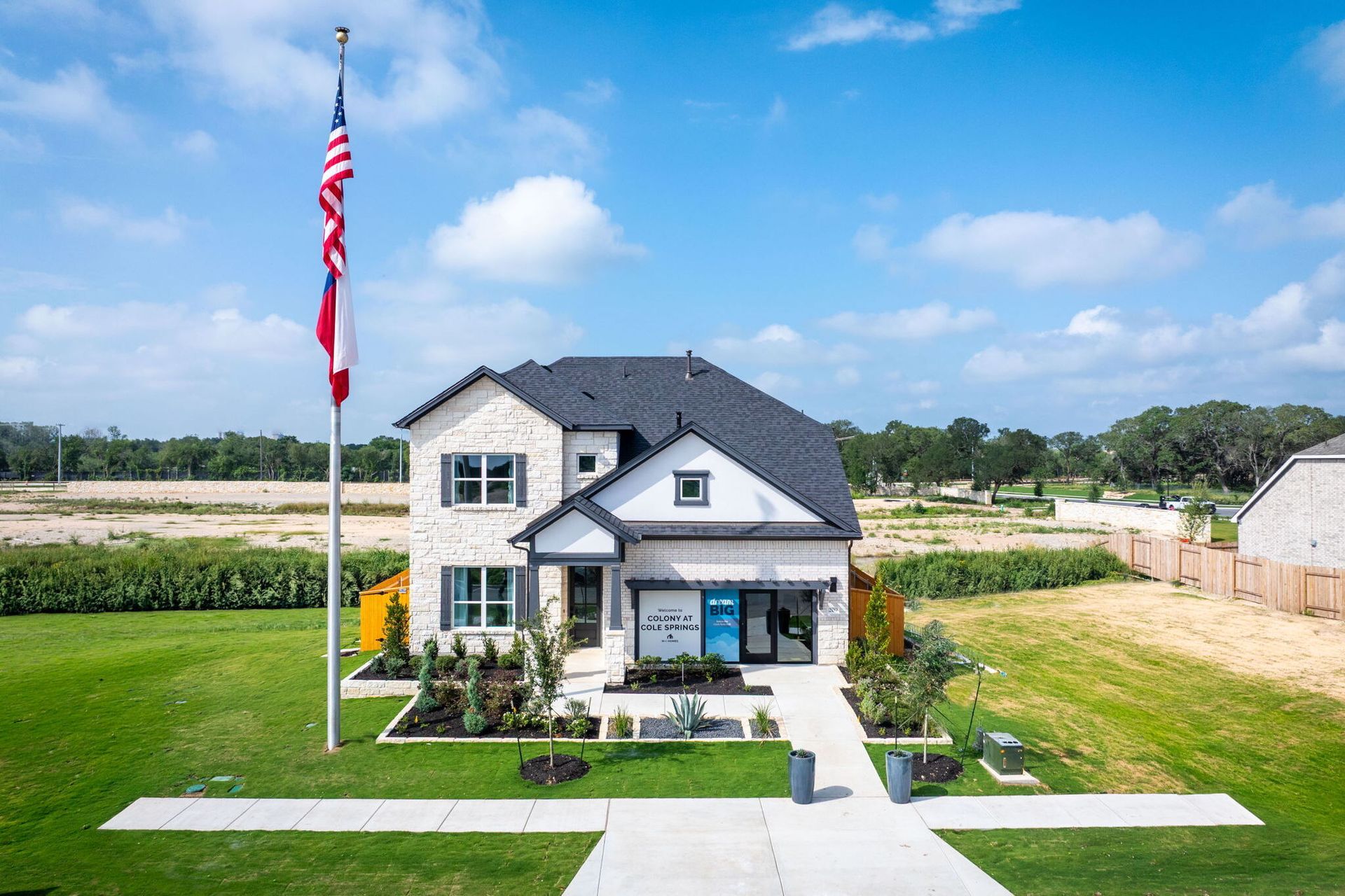 Belmont II Model Front Exterior