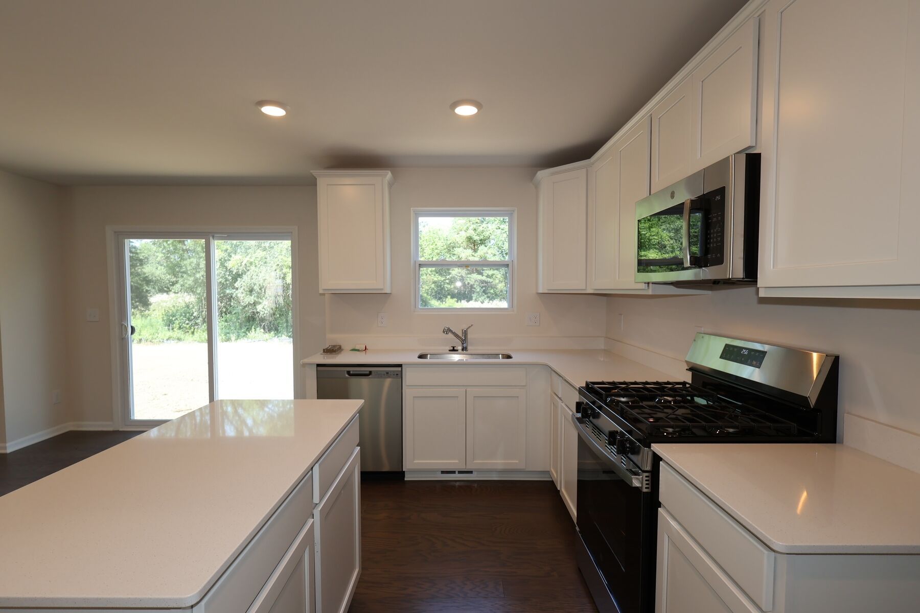 Sawyer - Cambridge Park: Grand Blanc, Michigan - M/I Homes
