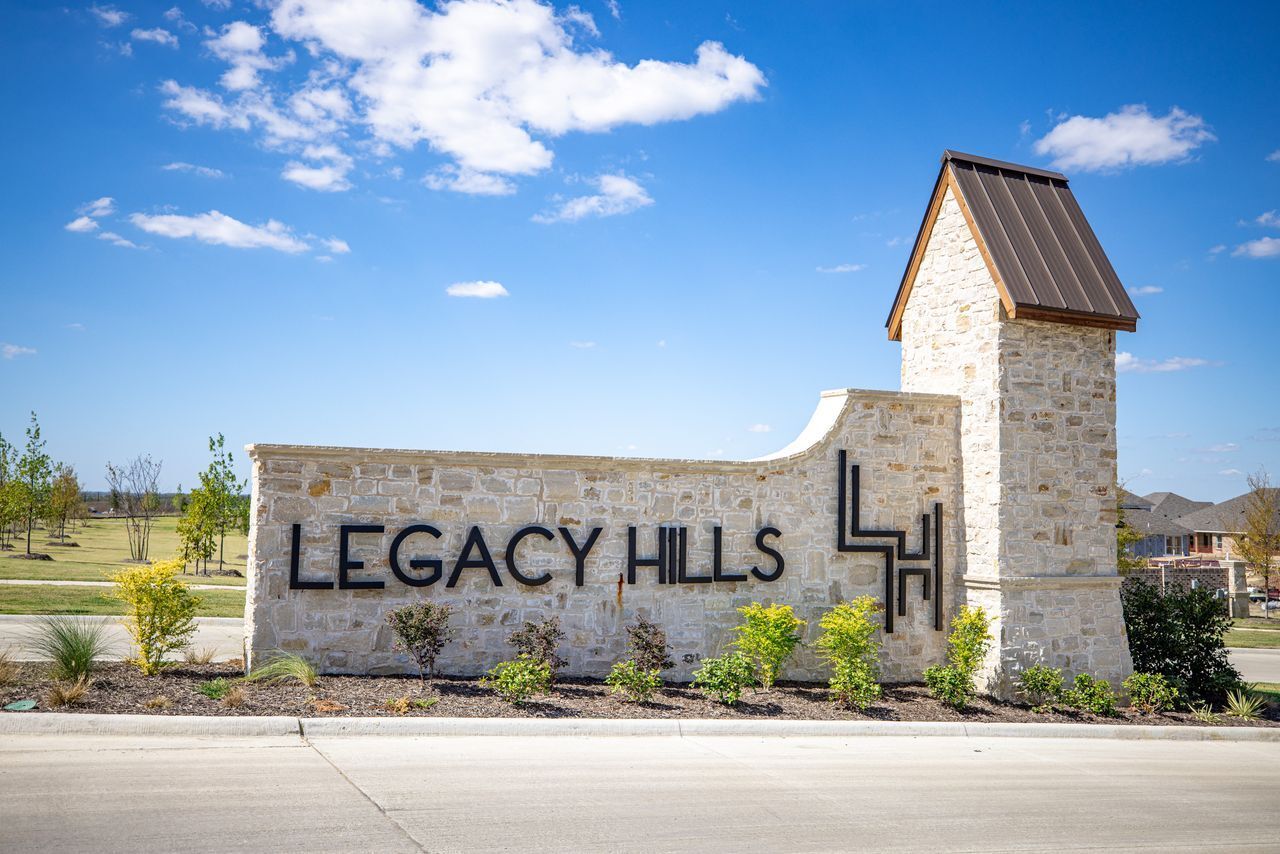 casa en Lilybrooke At Legacy Hills por M/I Homes