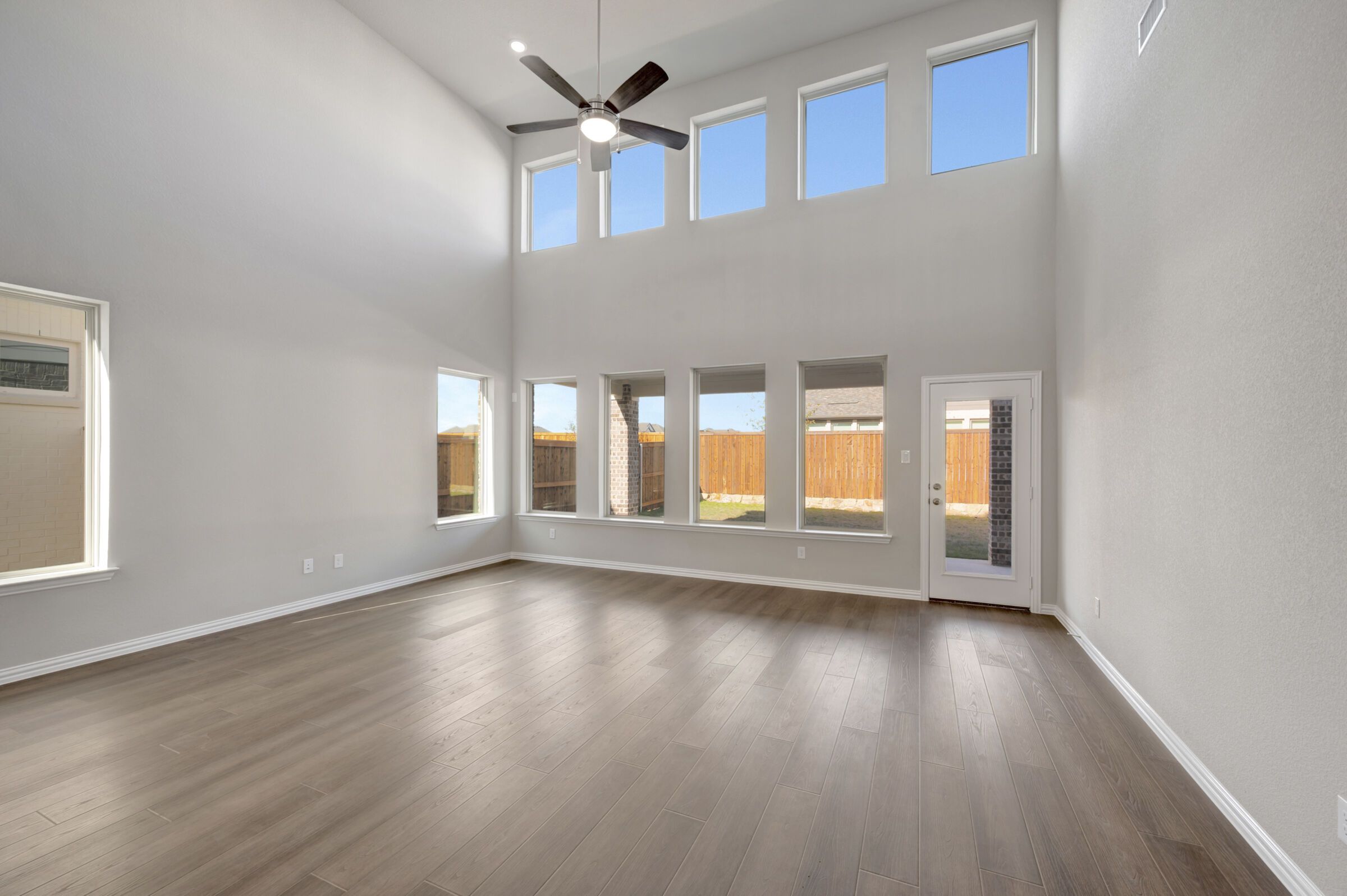 5309 Archeron Avenue (Presidio)