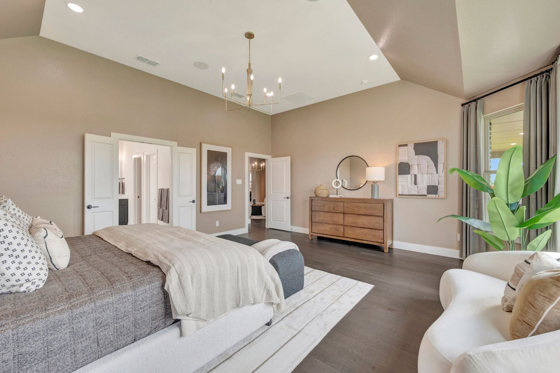 Owner's Bathroom