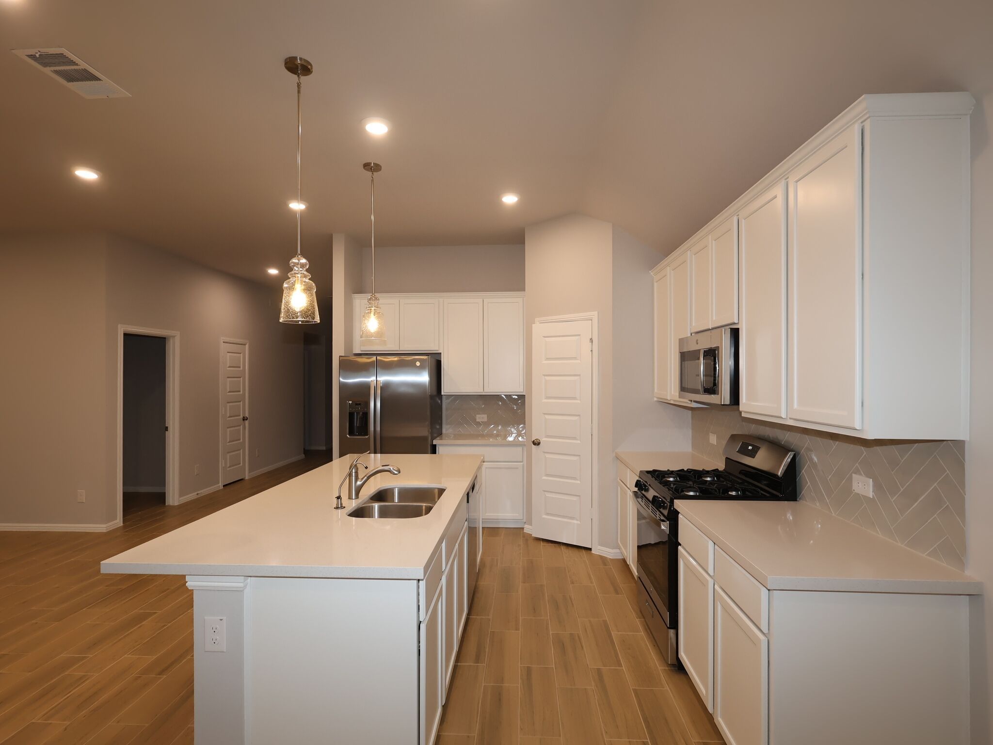 Pizarro - Hunters Ridge: Crowley, Texas - M/I Homes