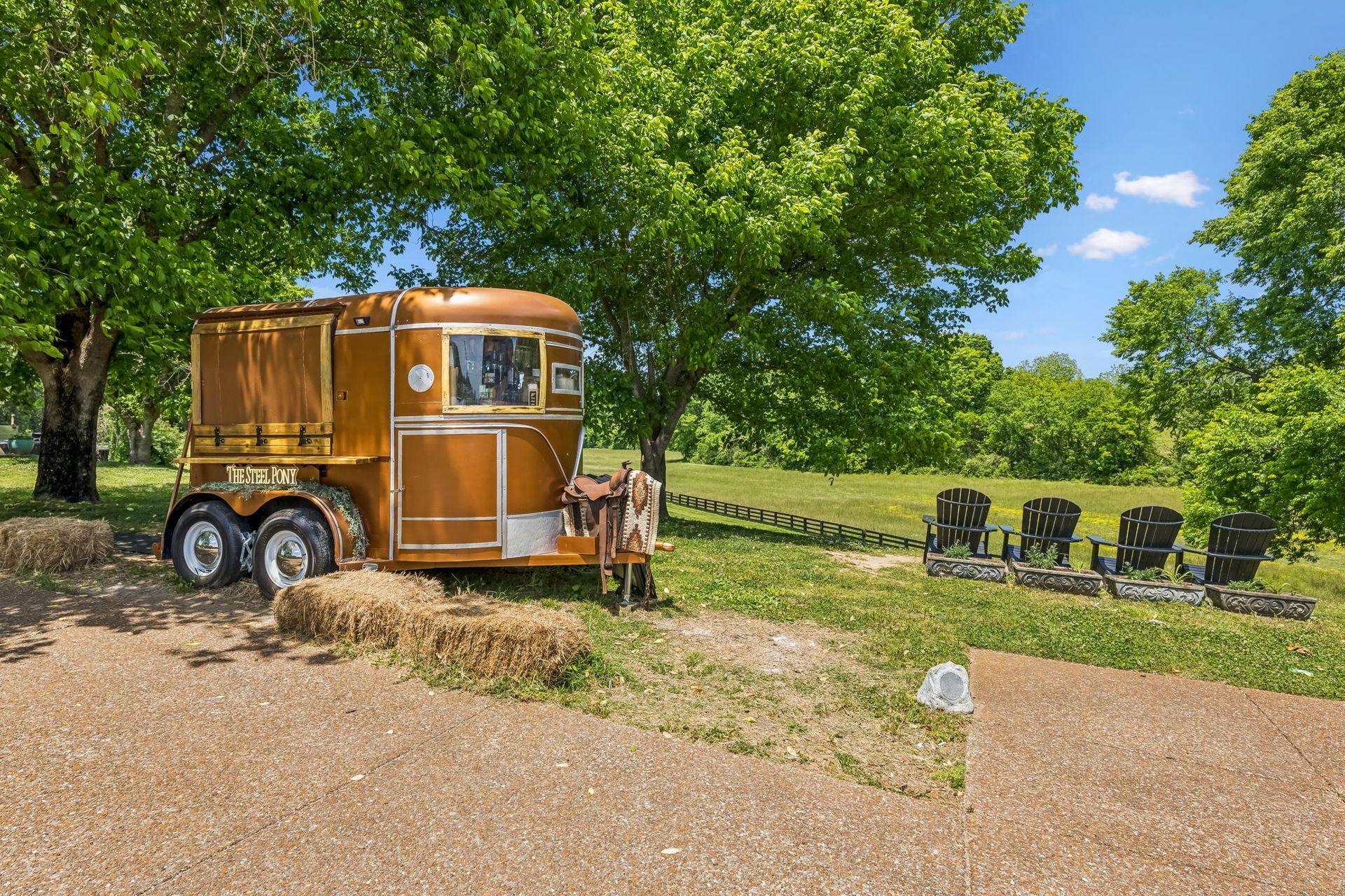 The Steel Pony at Leiper's Fork