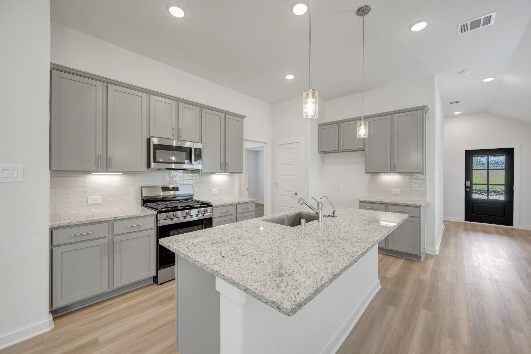 10406 Antonio Avenue (Azalea)