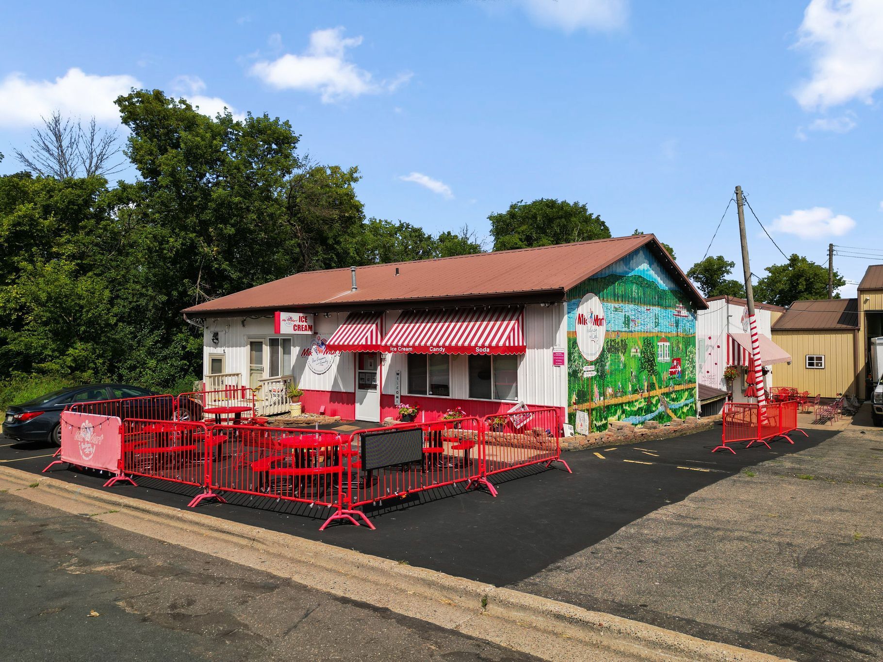 Mik Mart