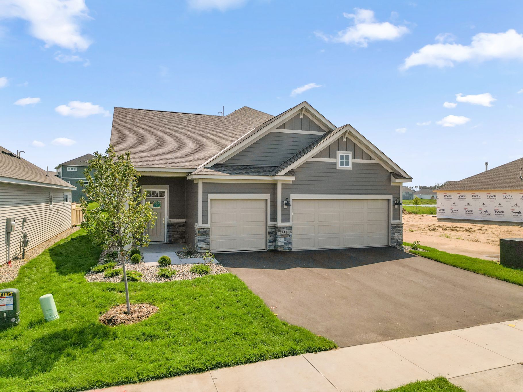 6311 158th Street N (Magnolia)