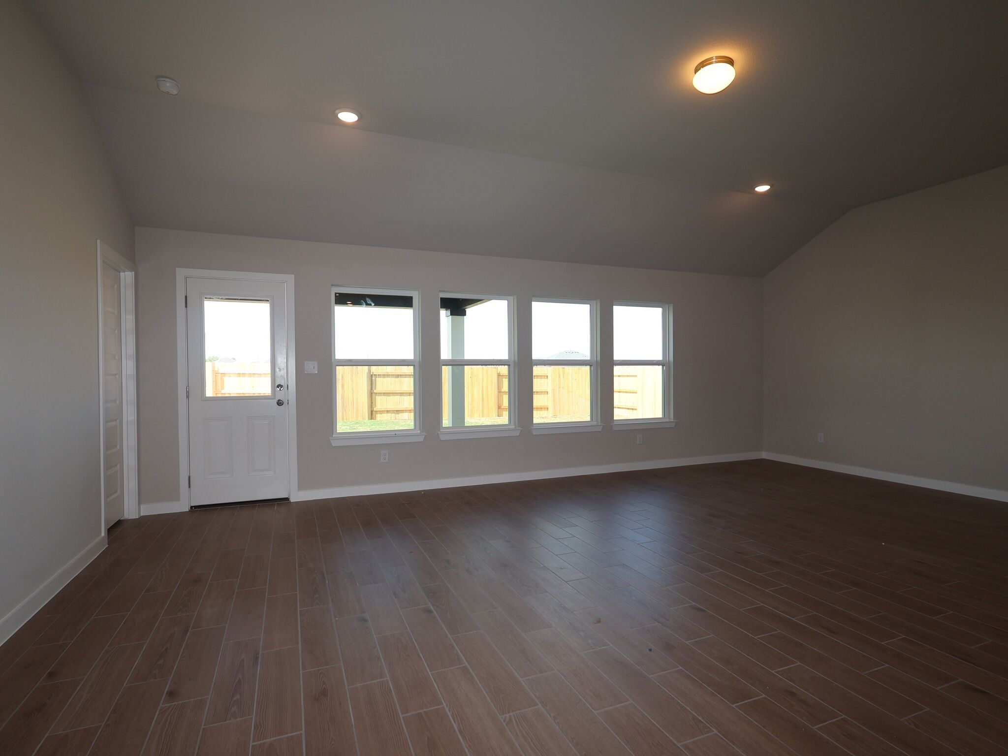 10205 Majestic Hawk Way (Hawkins)