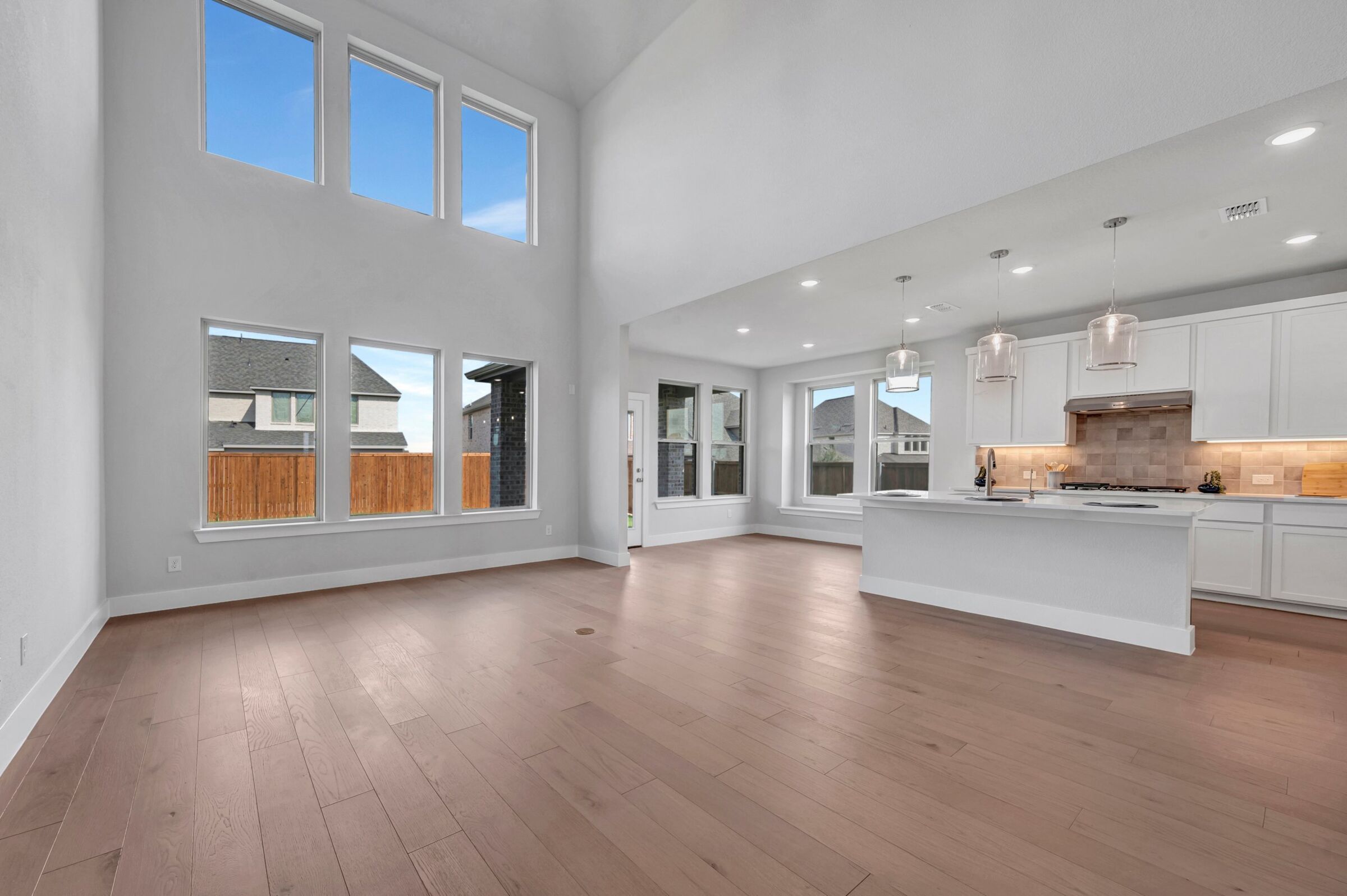 4724 Zinnia Drive (Addison)
