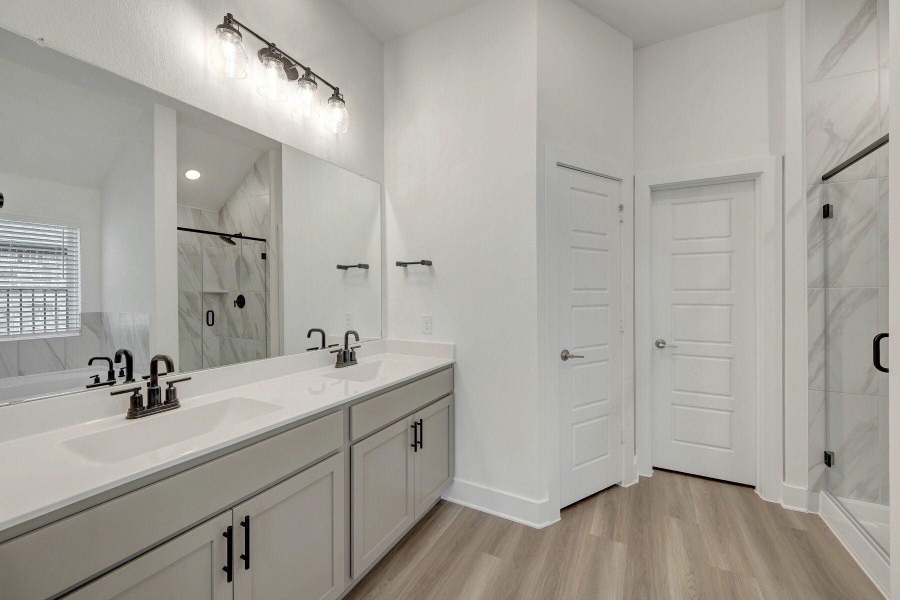 Owner's Bathroom