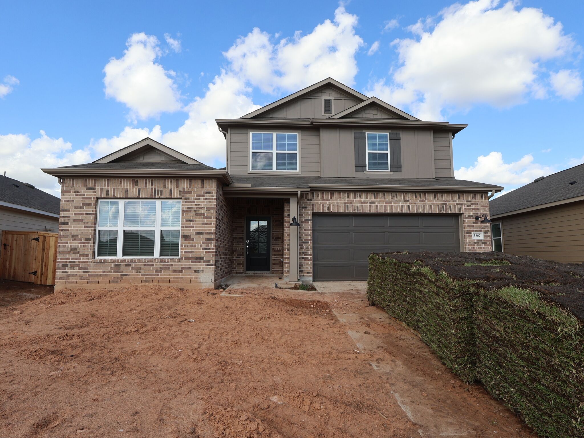 5807 Blazing Light Lane (Barbosa)