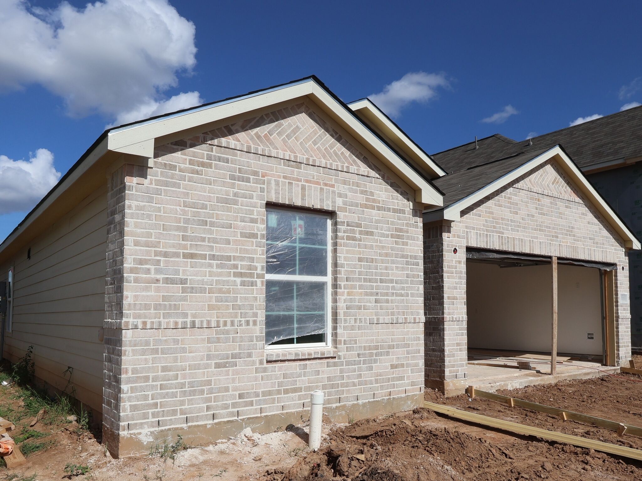 5715 Sunland Trail (Freestone)