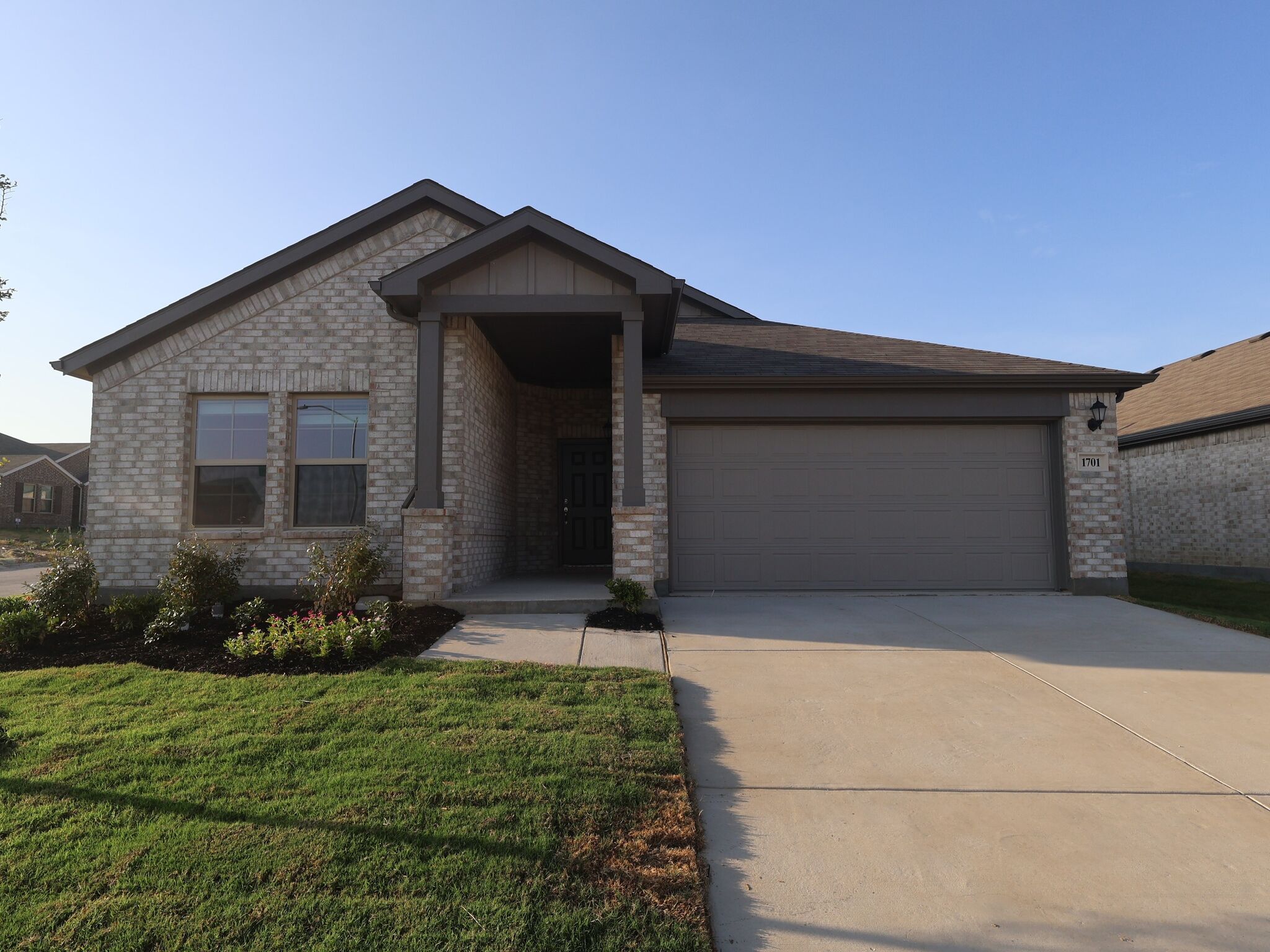 Shipton - Sanderos: Fort Worth, Texas - M/I Homes