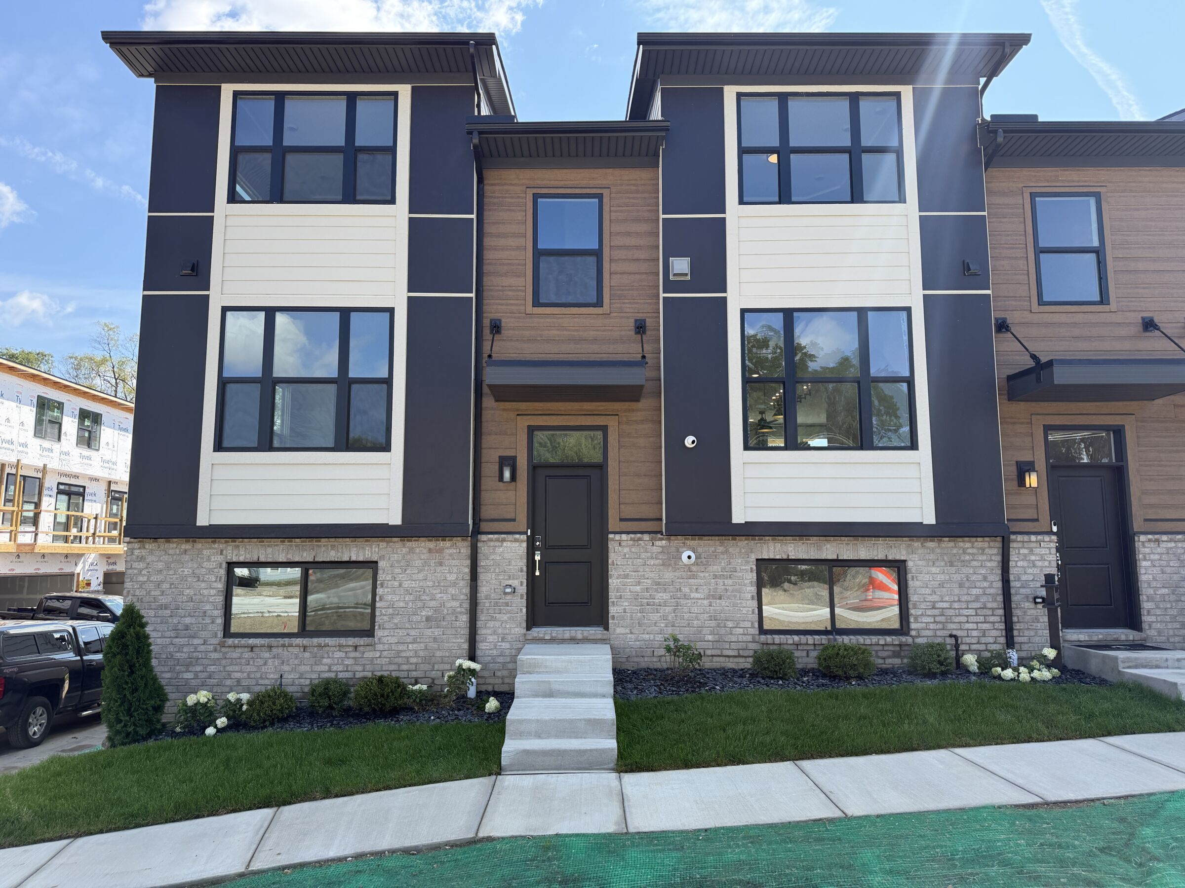 Sapphire Ext - Wesley Park: Troy, Michigan - M/I Homes