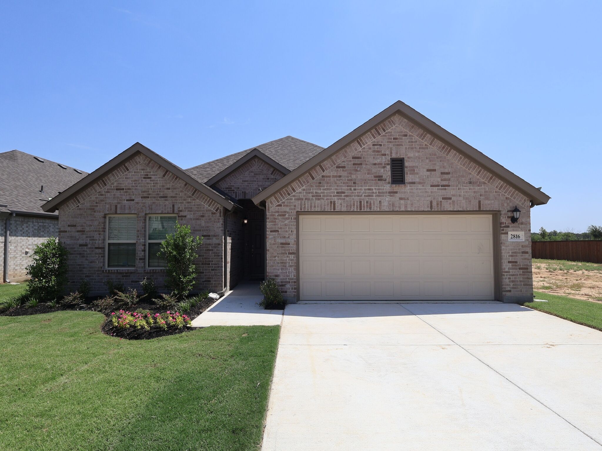 Pizarro - Vintage Village: Argyle, Texas - M/I Homes