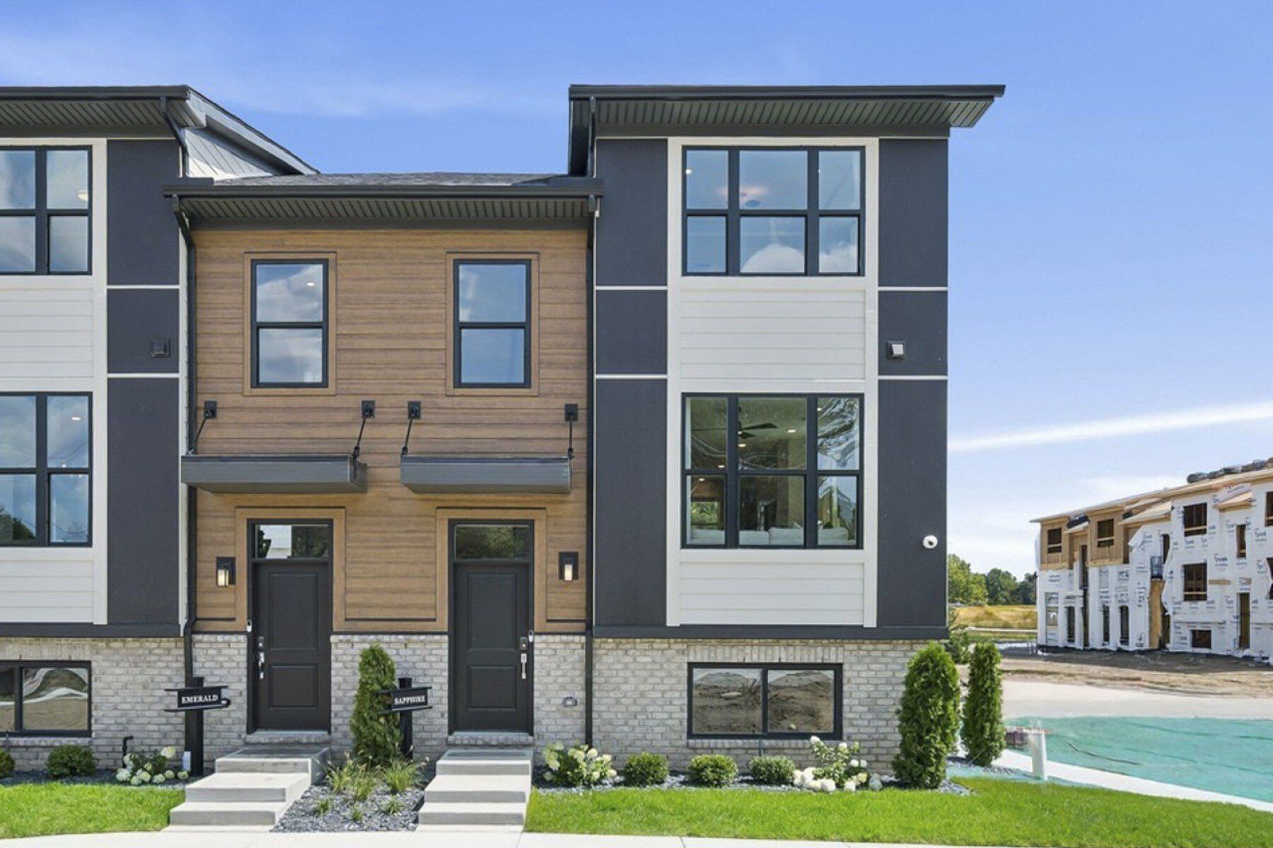 Emerald Int - Wesley Park: Troy, Michigan - M/I Homes