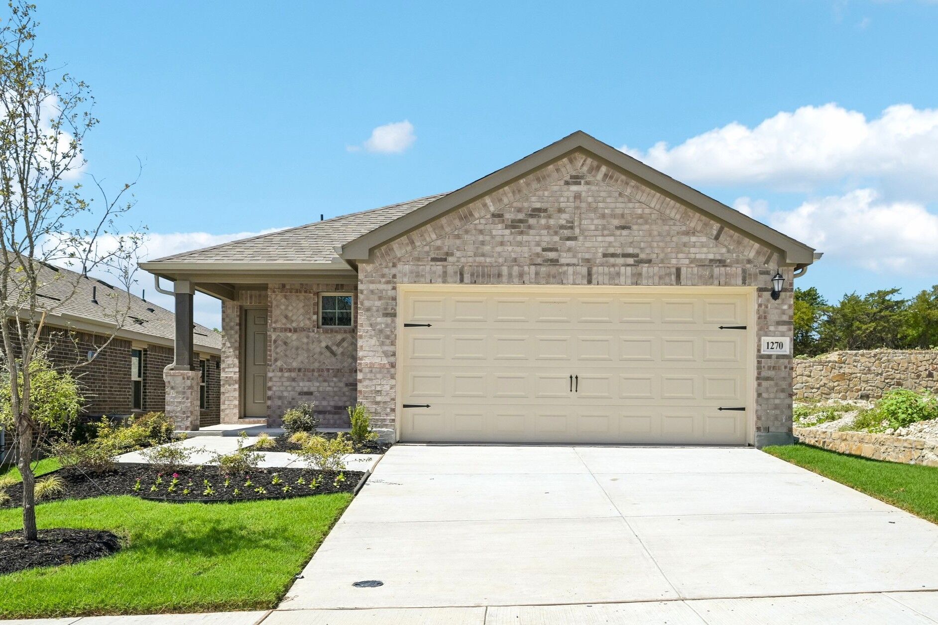 Aster - Oaklawn: Van Alstyne, Texas - M/I Homes