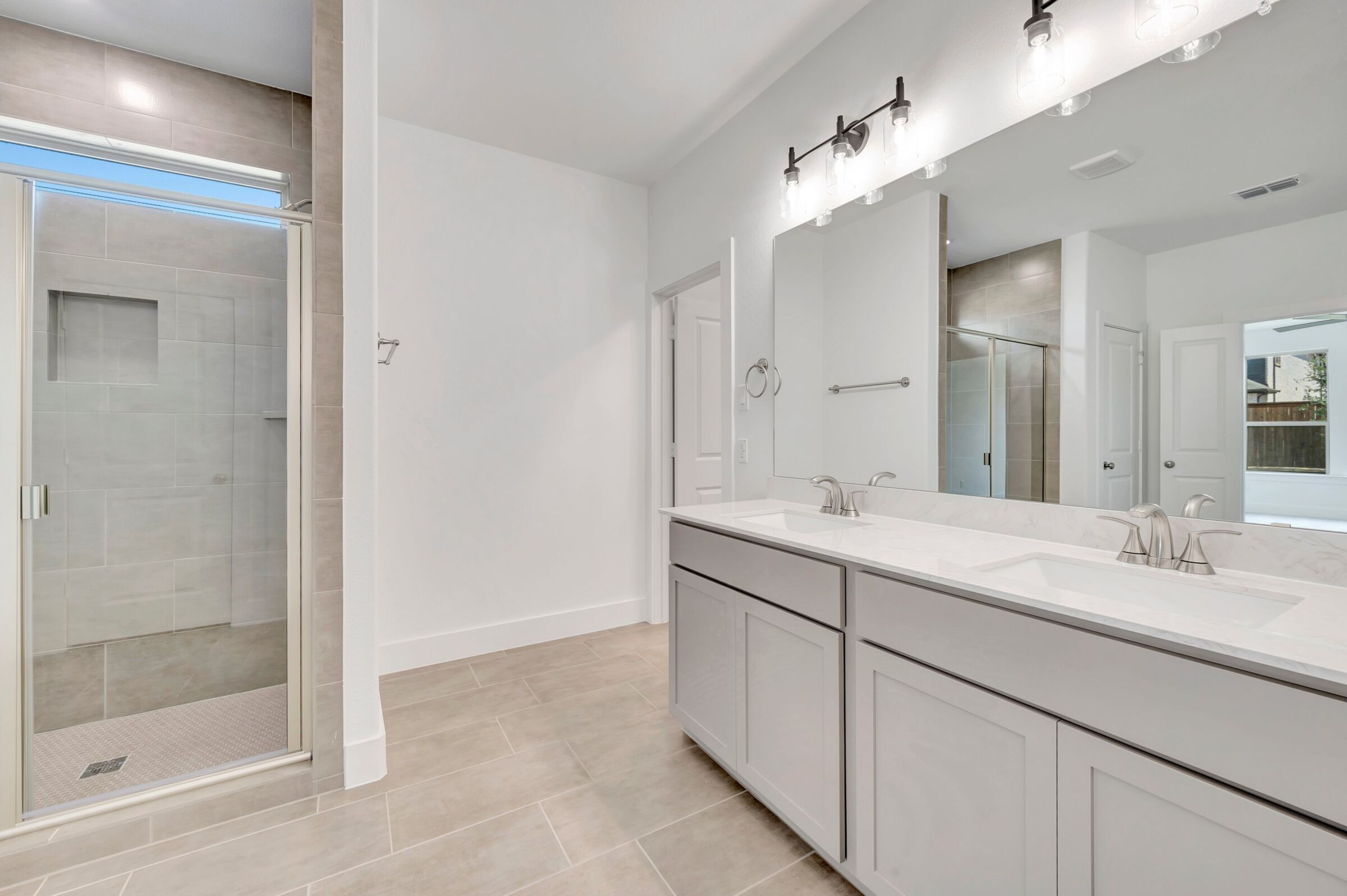 Owner's Bathroom