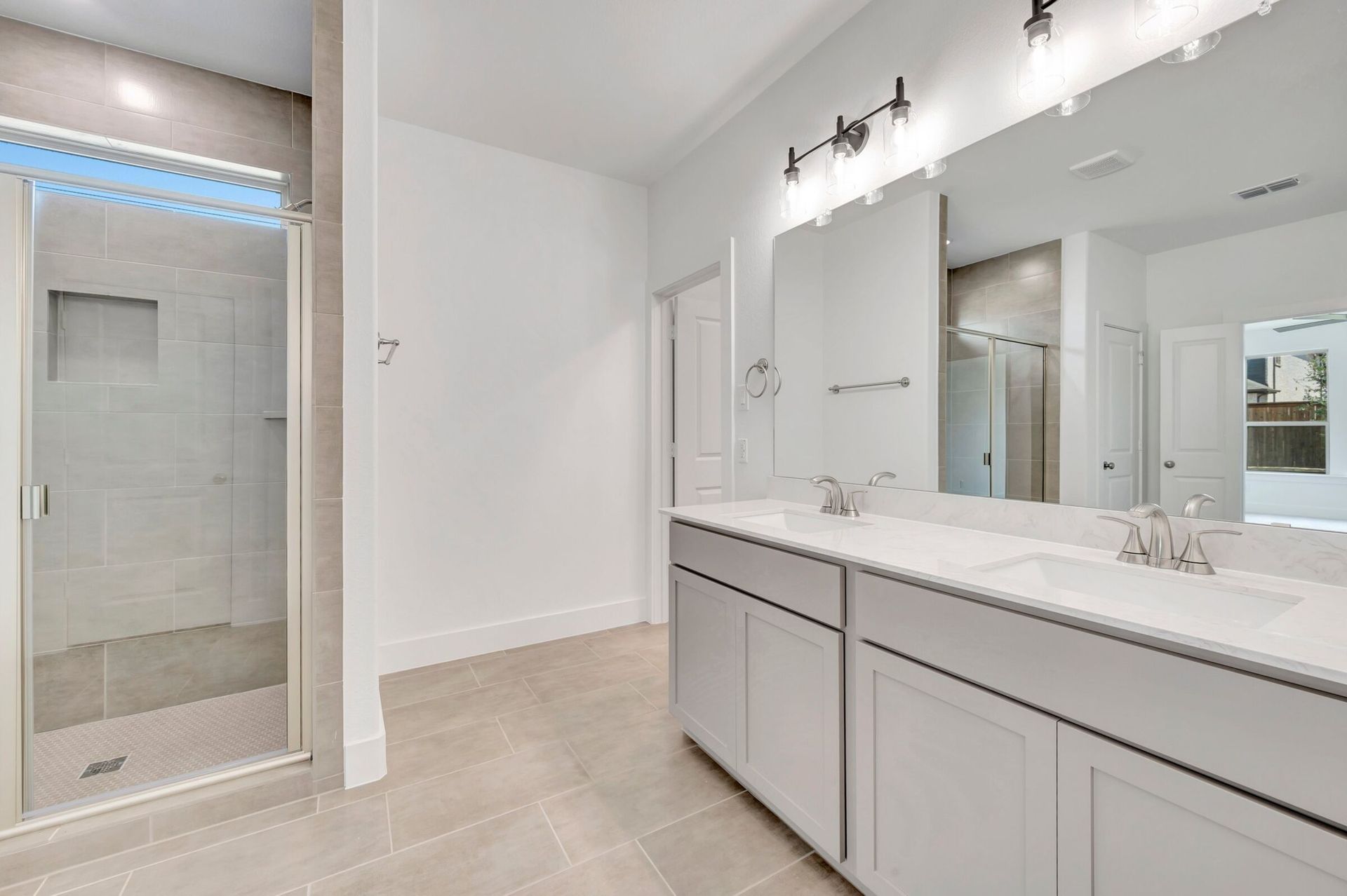 Owner's Bathroom