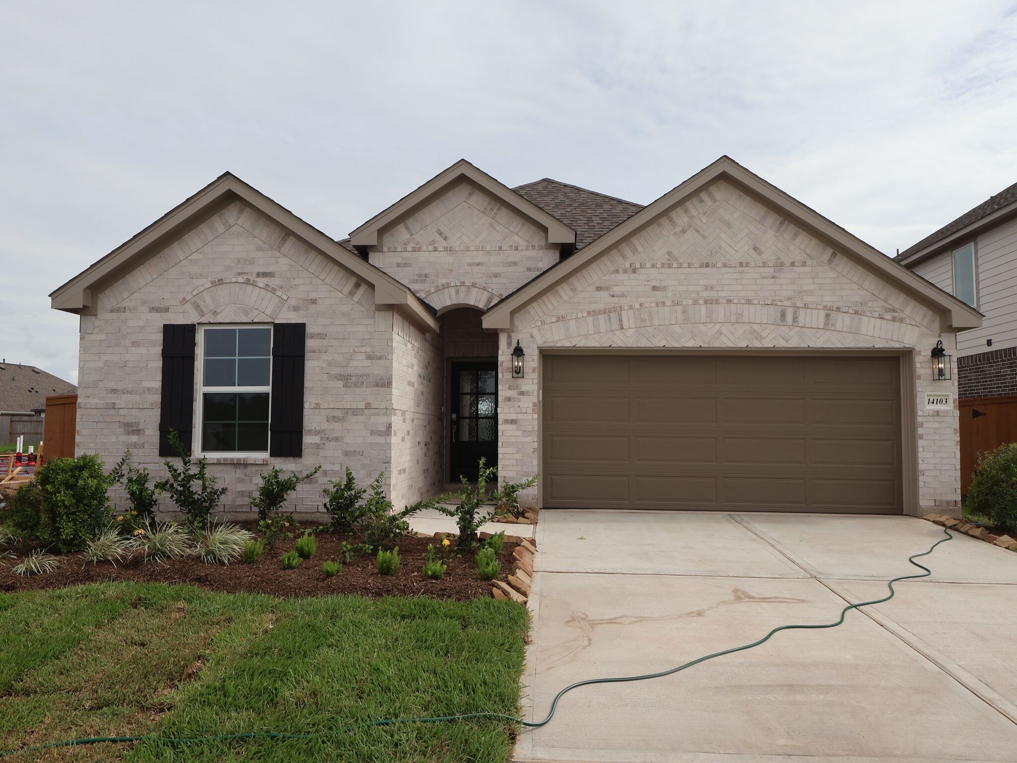 Dawson - Lago Mar: Santa Fe, Texas - M/I Homes