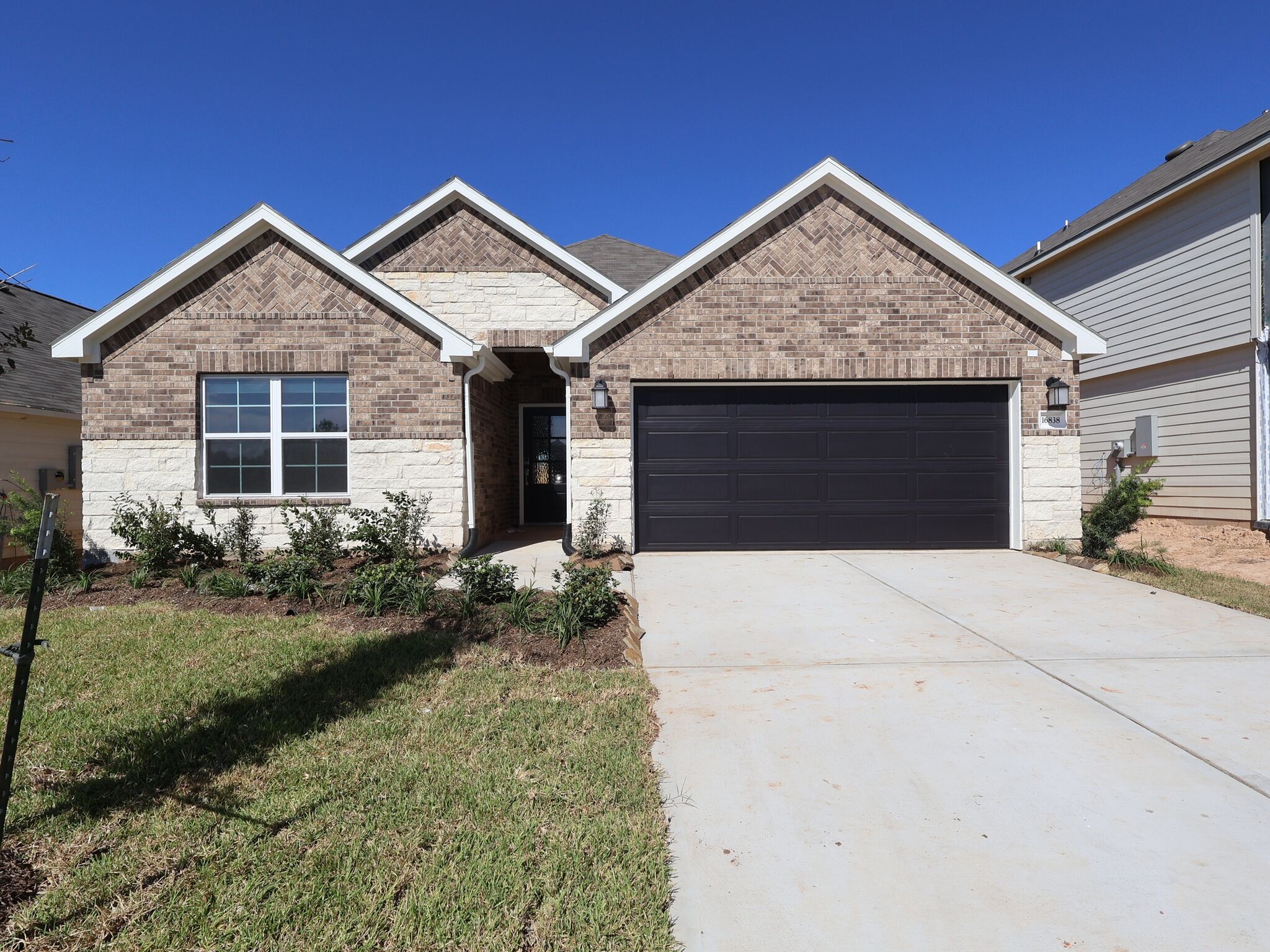 Pizarro - Lone Star Landing: Montgomery, Texas - M/I Homes