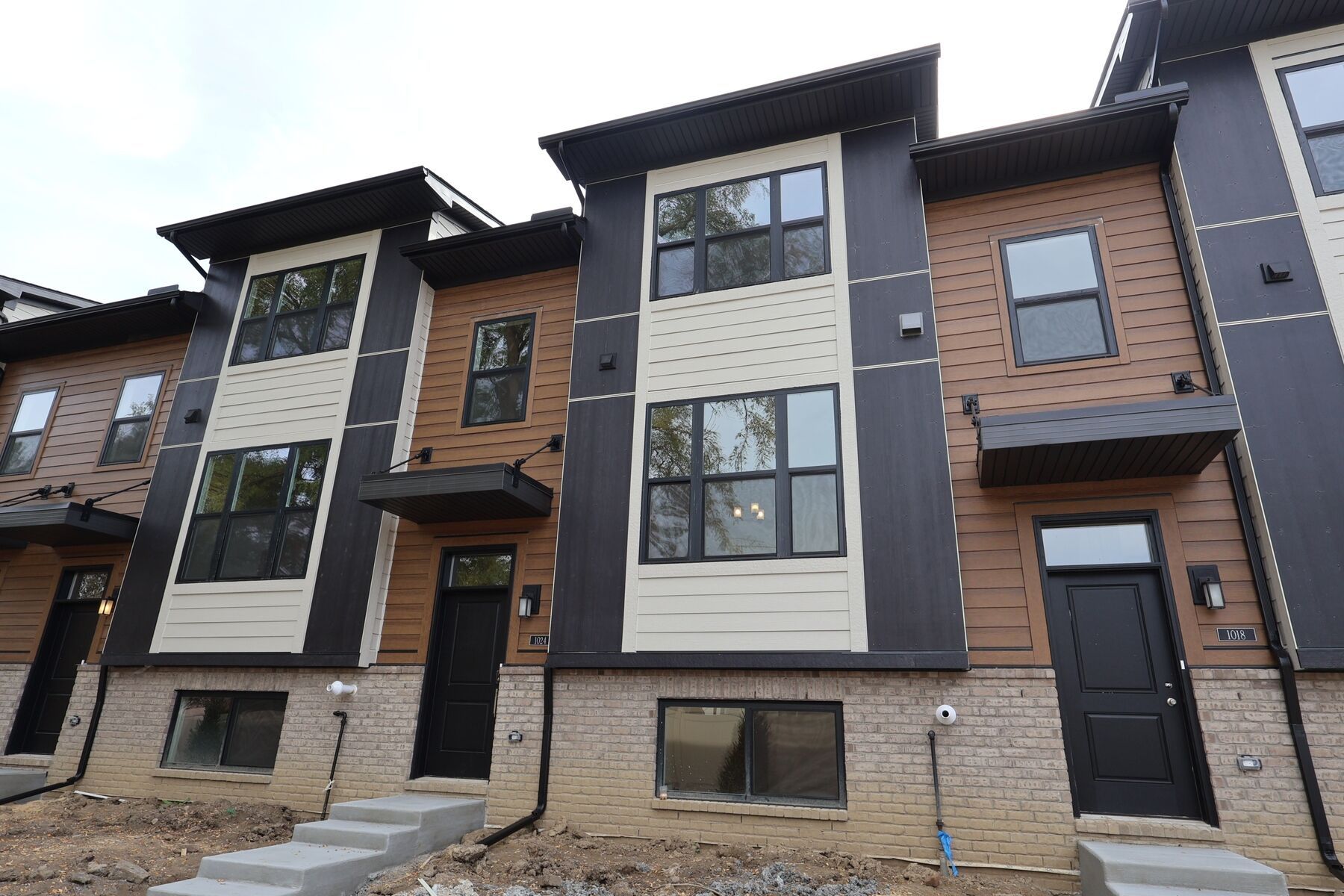 Emerald Int - Wesley Park: Troy, Michigan - M/I Homes