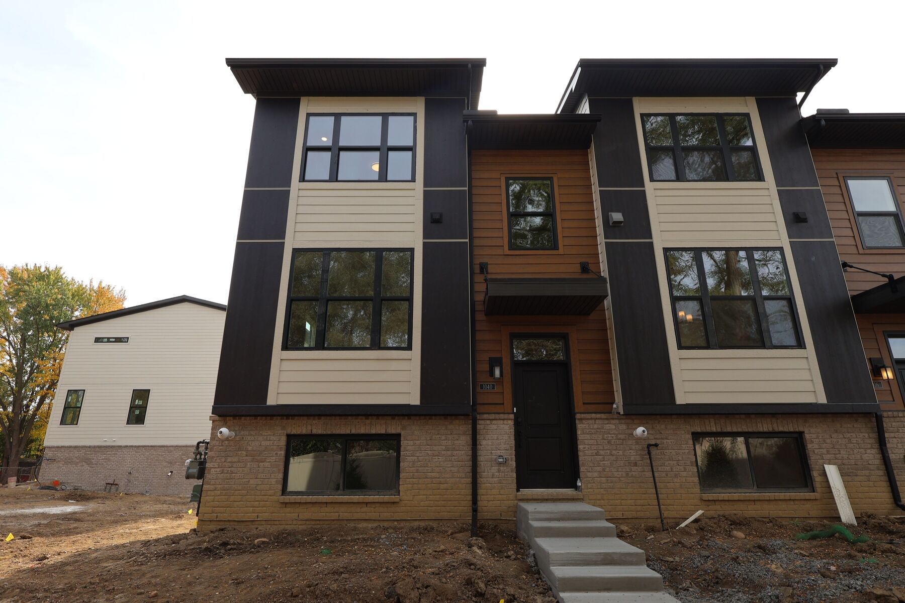 Sapphire Ext - Wesley Park: Troy, Michigan - M/I Homes