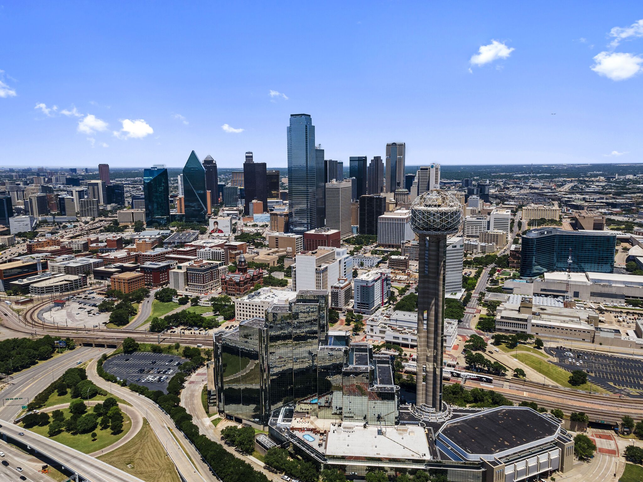 70342800-250207.jpg
