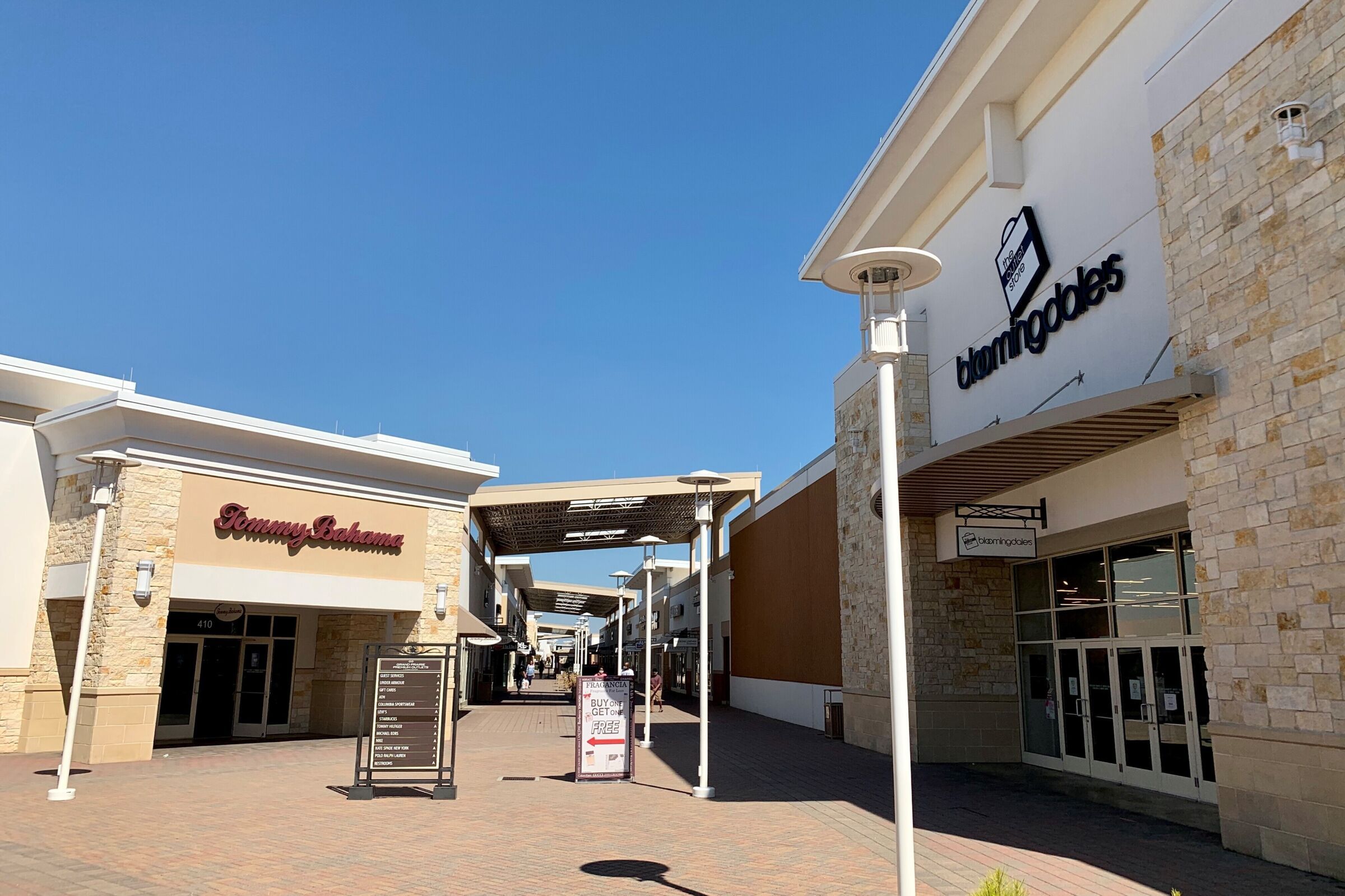 Grand Prairie Premium Outlets