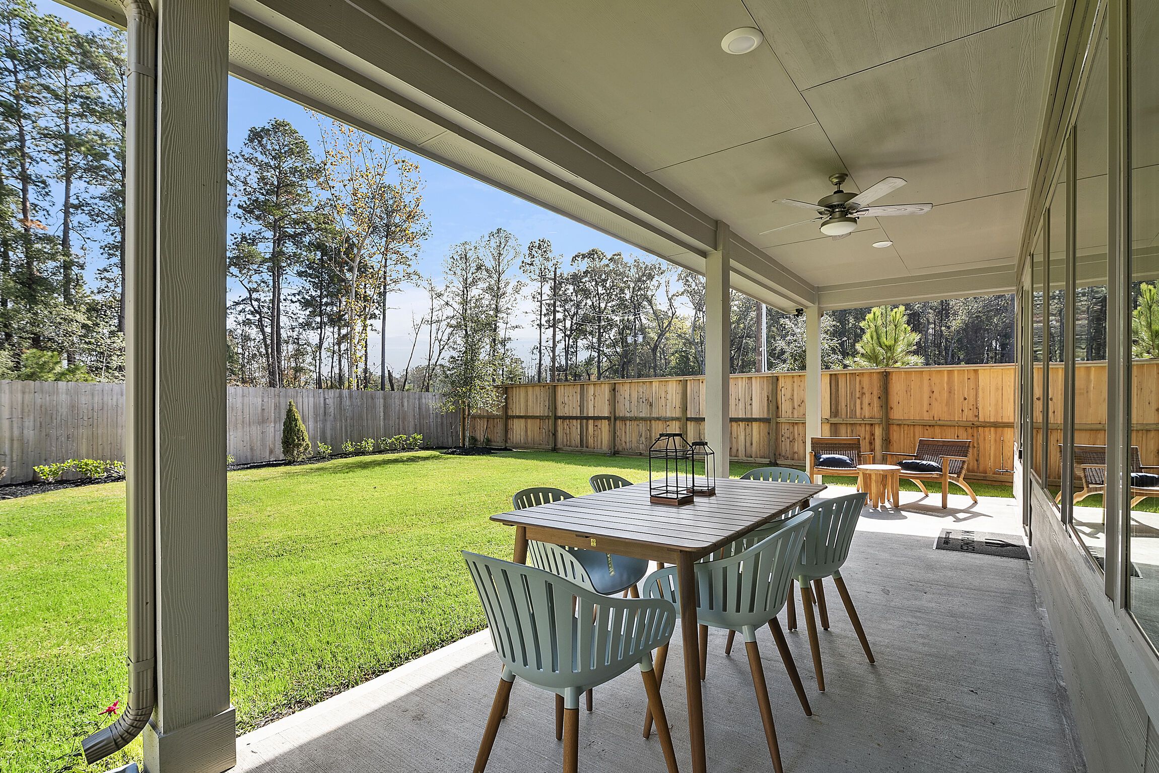 107 Rogerdale River Drive. Magnolia, TX 77354