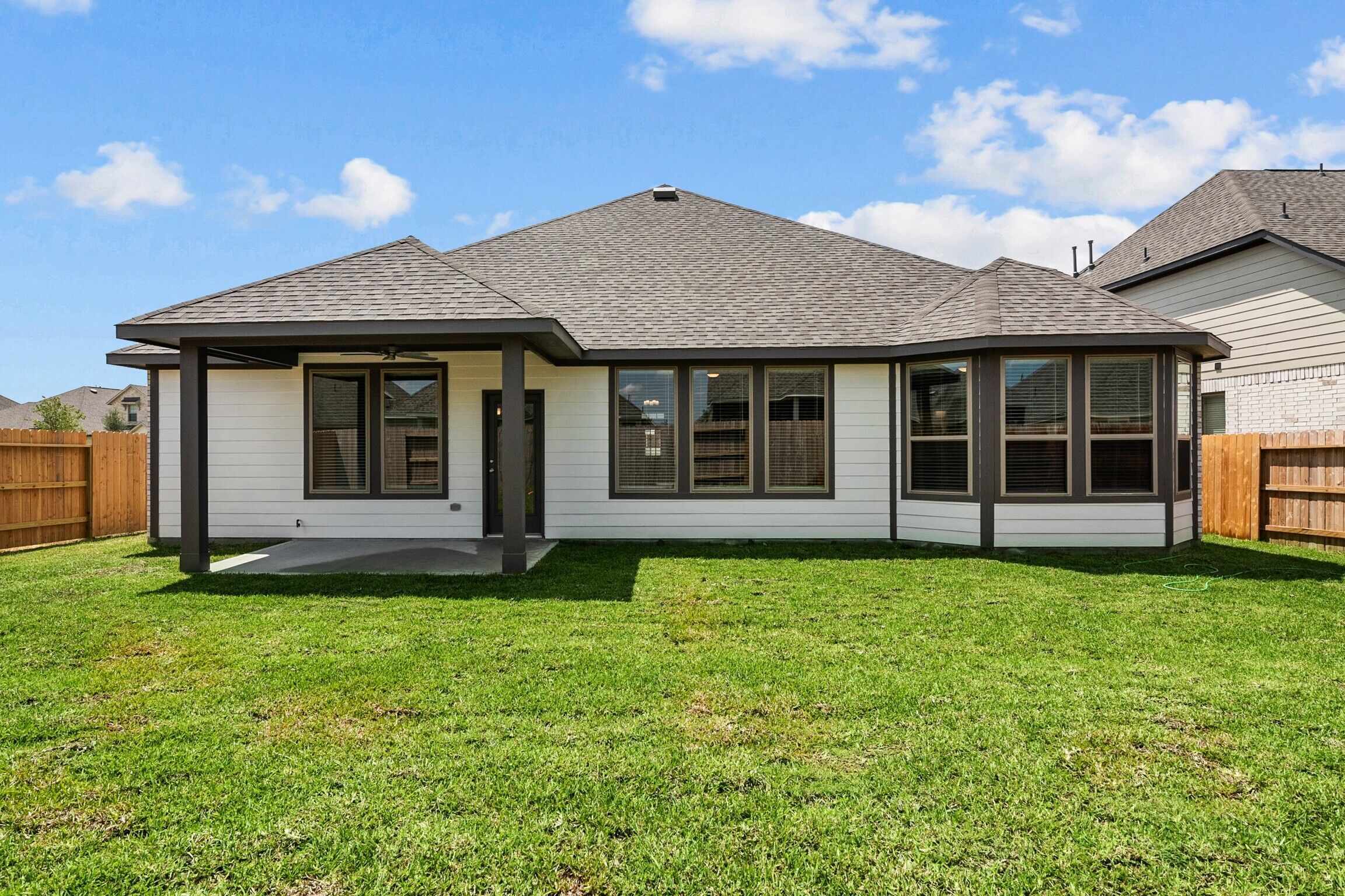 9912 Cavelier Canyon Court. Montgomery, TX 77316