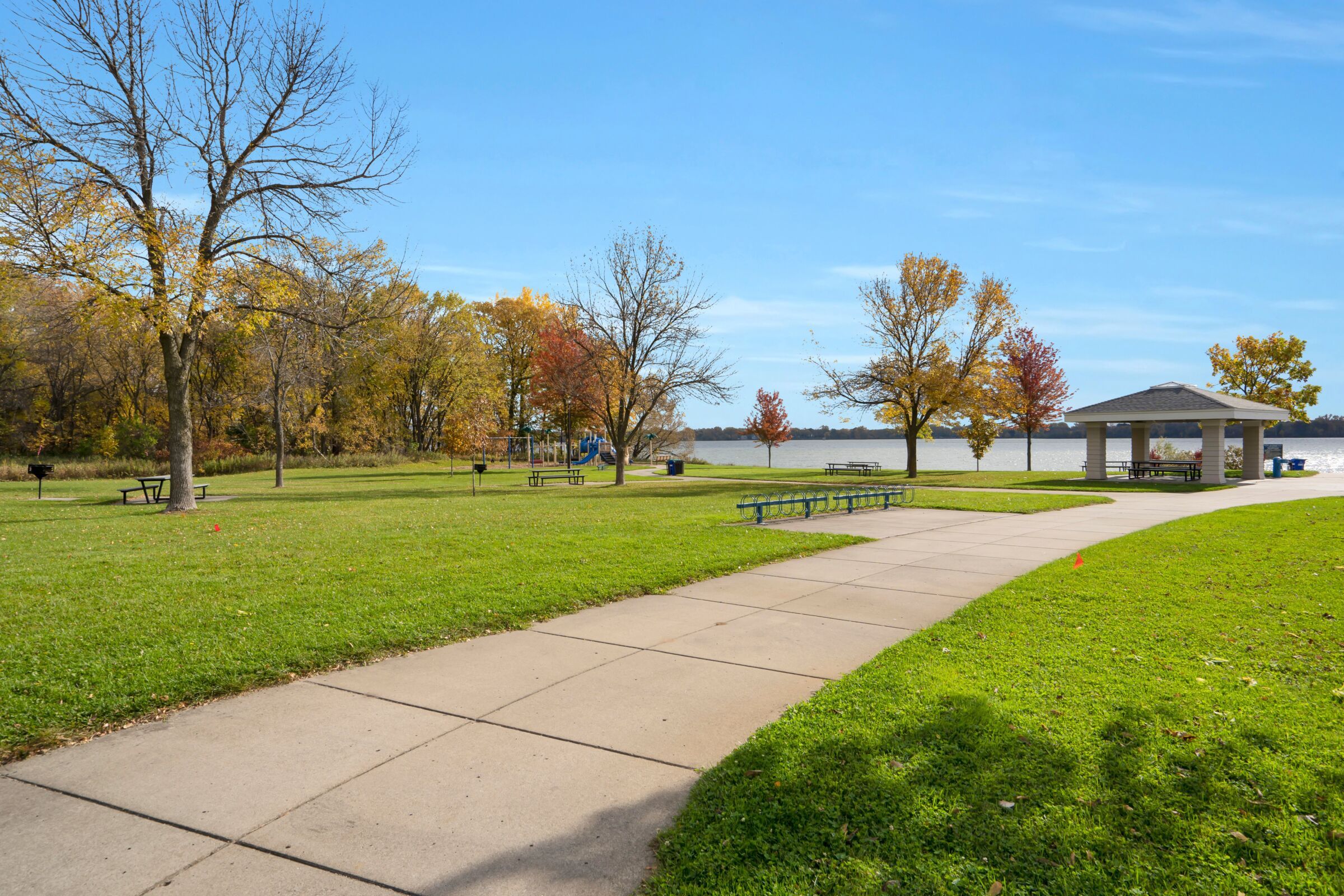 Surrounding Area - Rice Lake Park