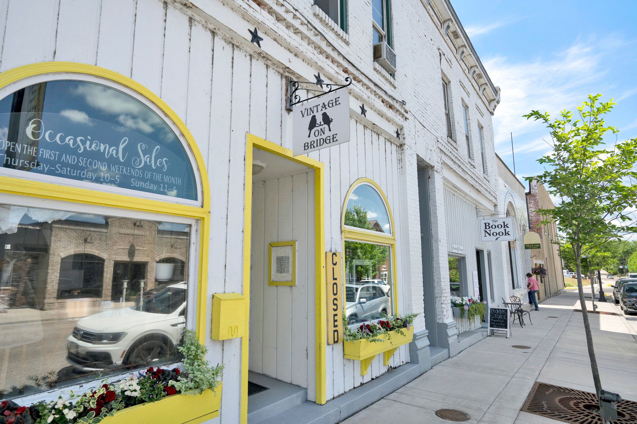 Surrounding Area - Downtown Delano