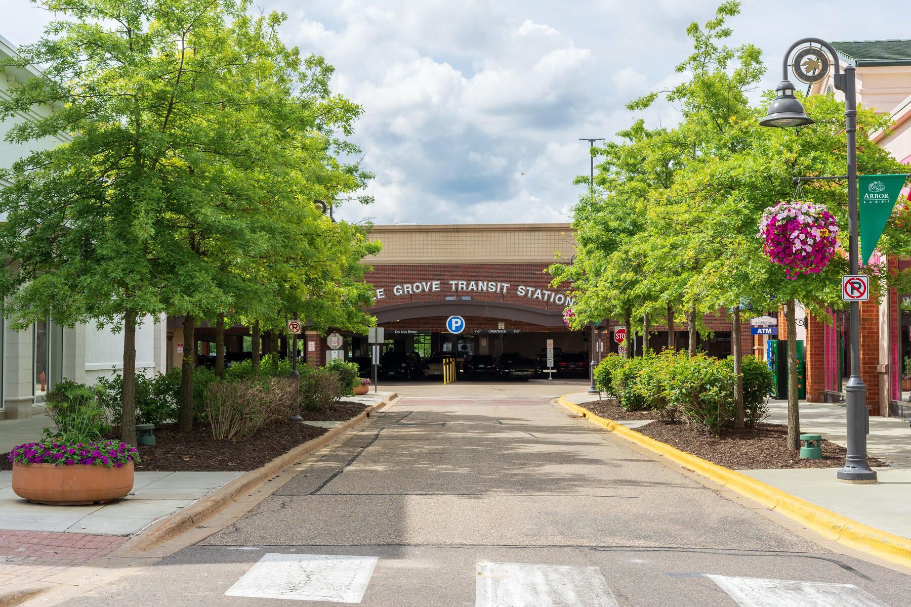 Surrounding Area - Maple Grove Transit