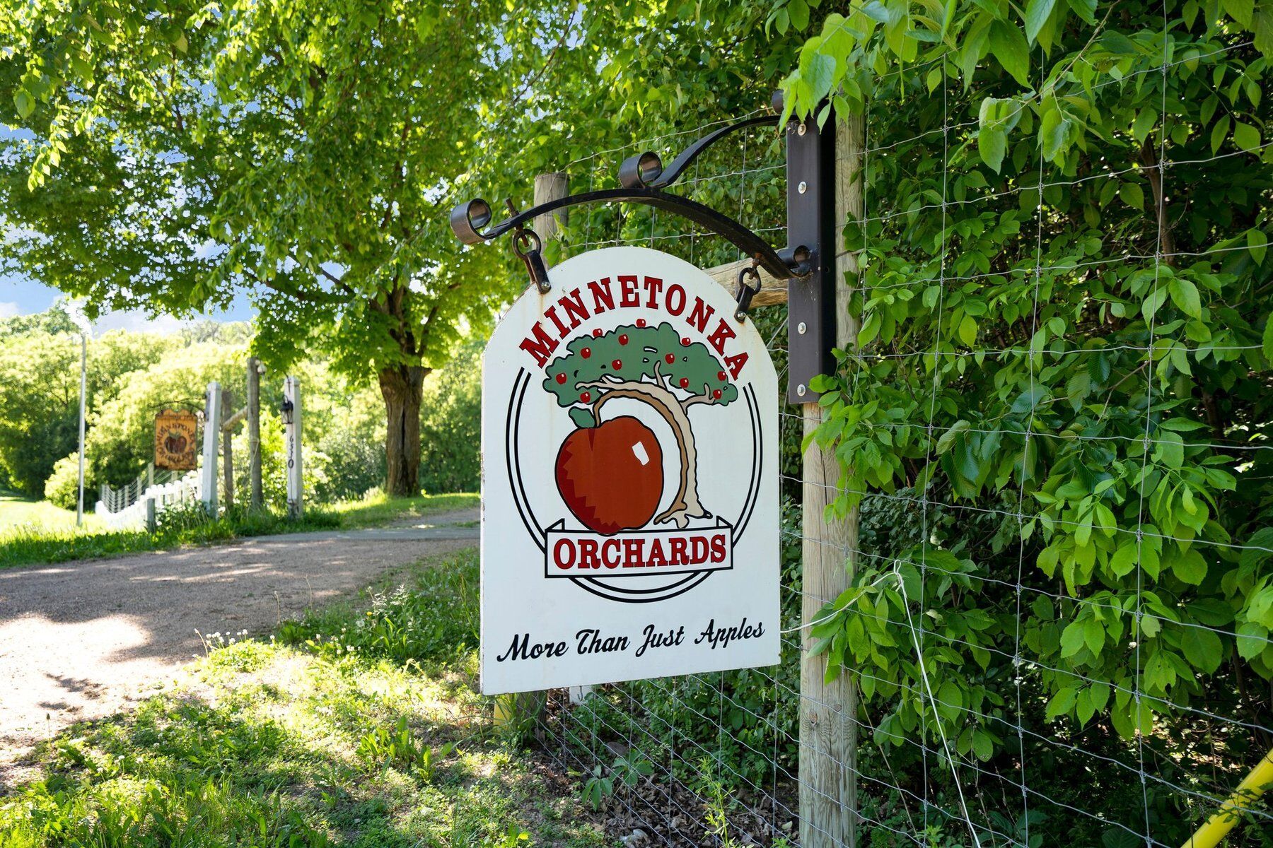 Surrounding Area - Minnetonka Orchards