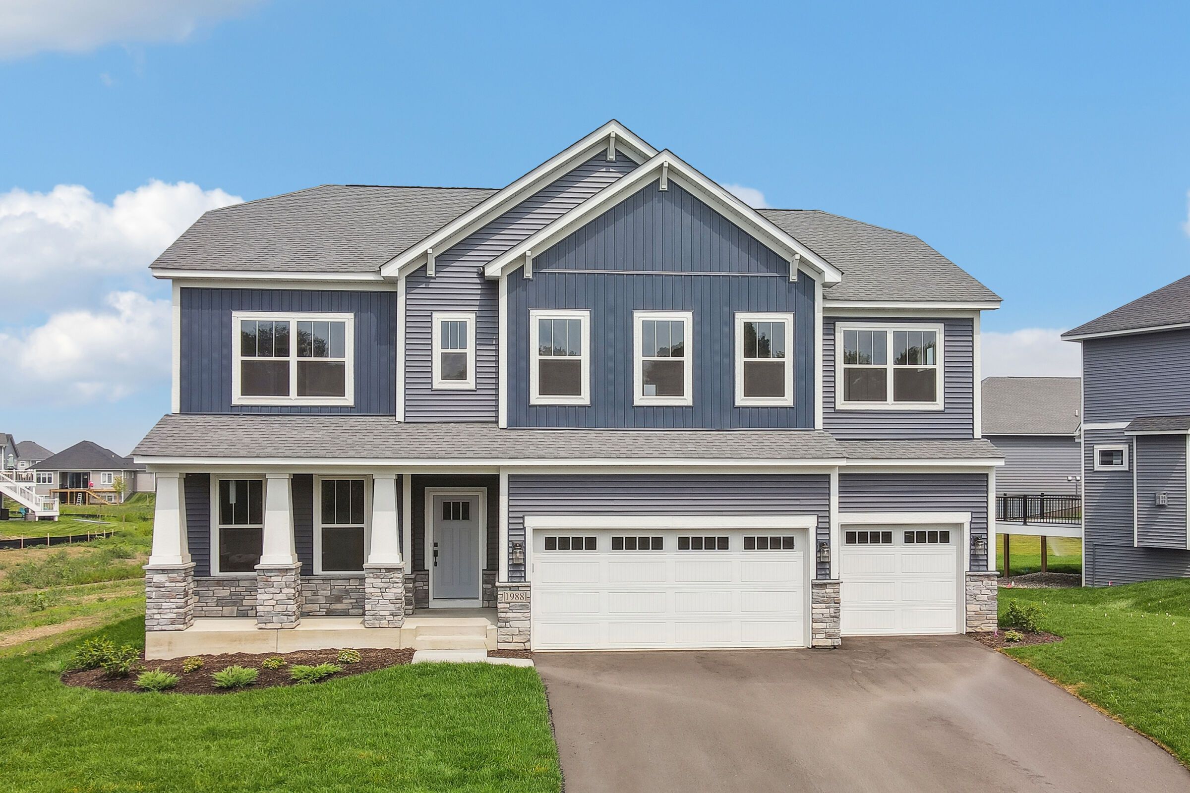 6796 Bellflower Drive. Minnetrista, MN 55331