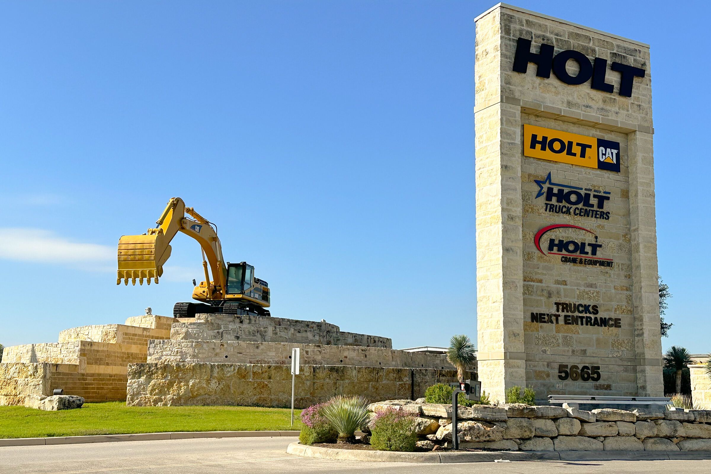 Surrounding Area - HOLT CAT Entry