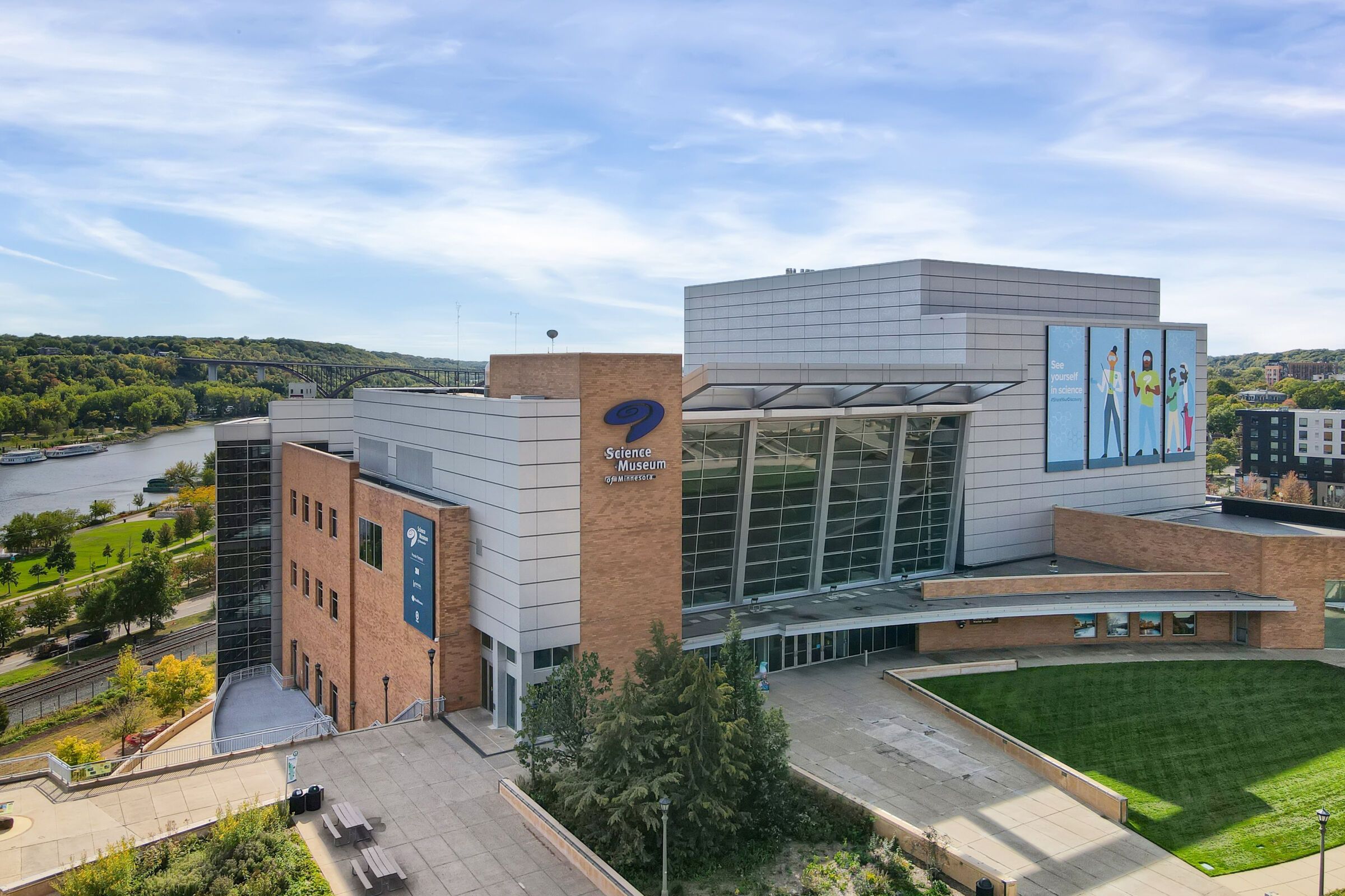 Thompson Square East Area Attraction