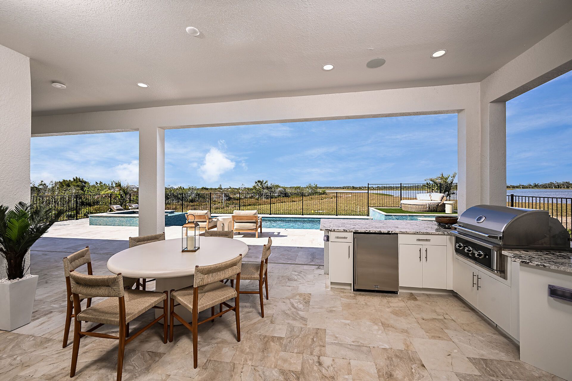 Outdoor Kitchen