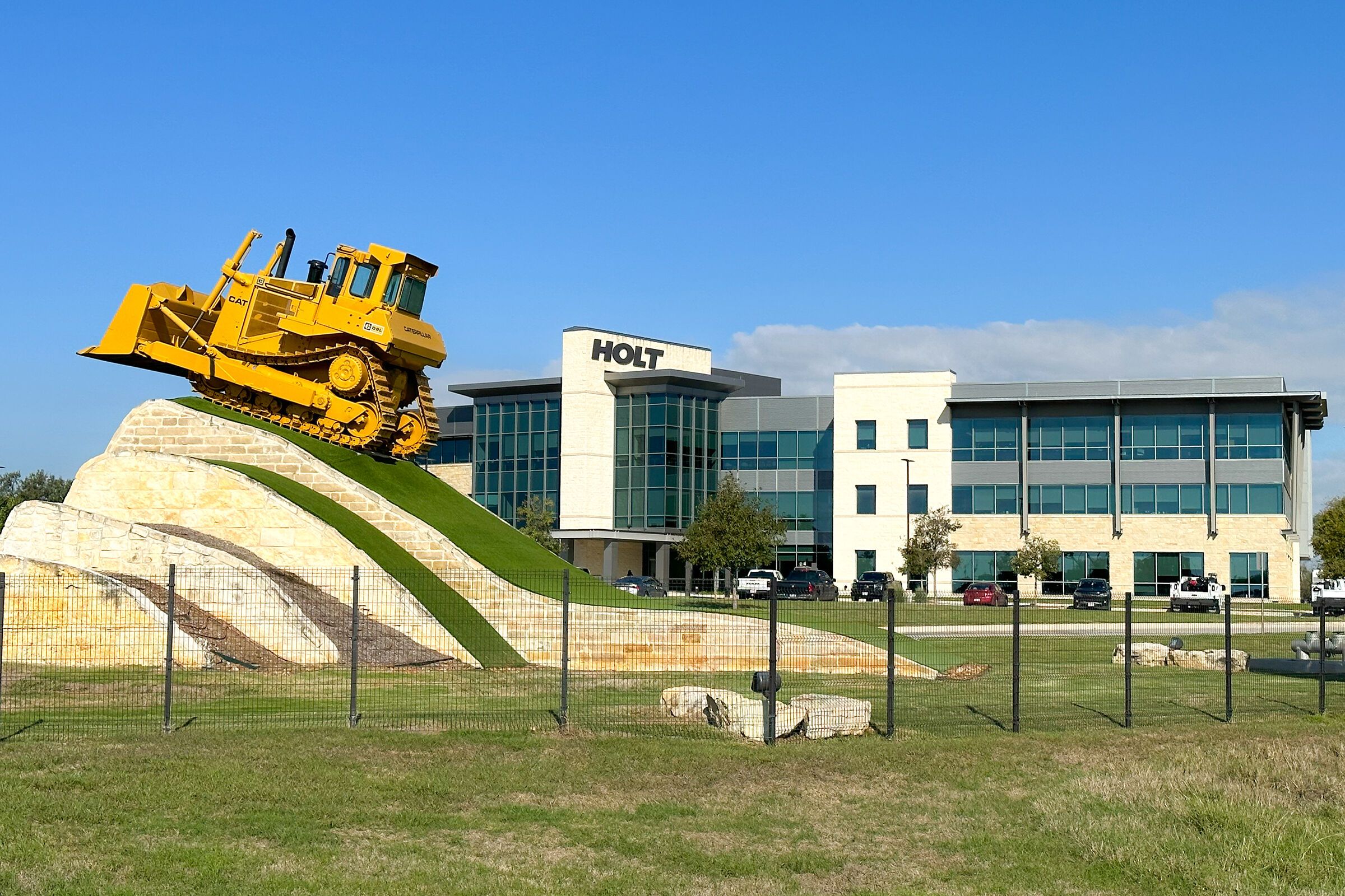 Surrounding Area - HOLT CAT Building