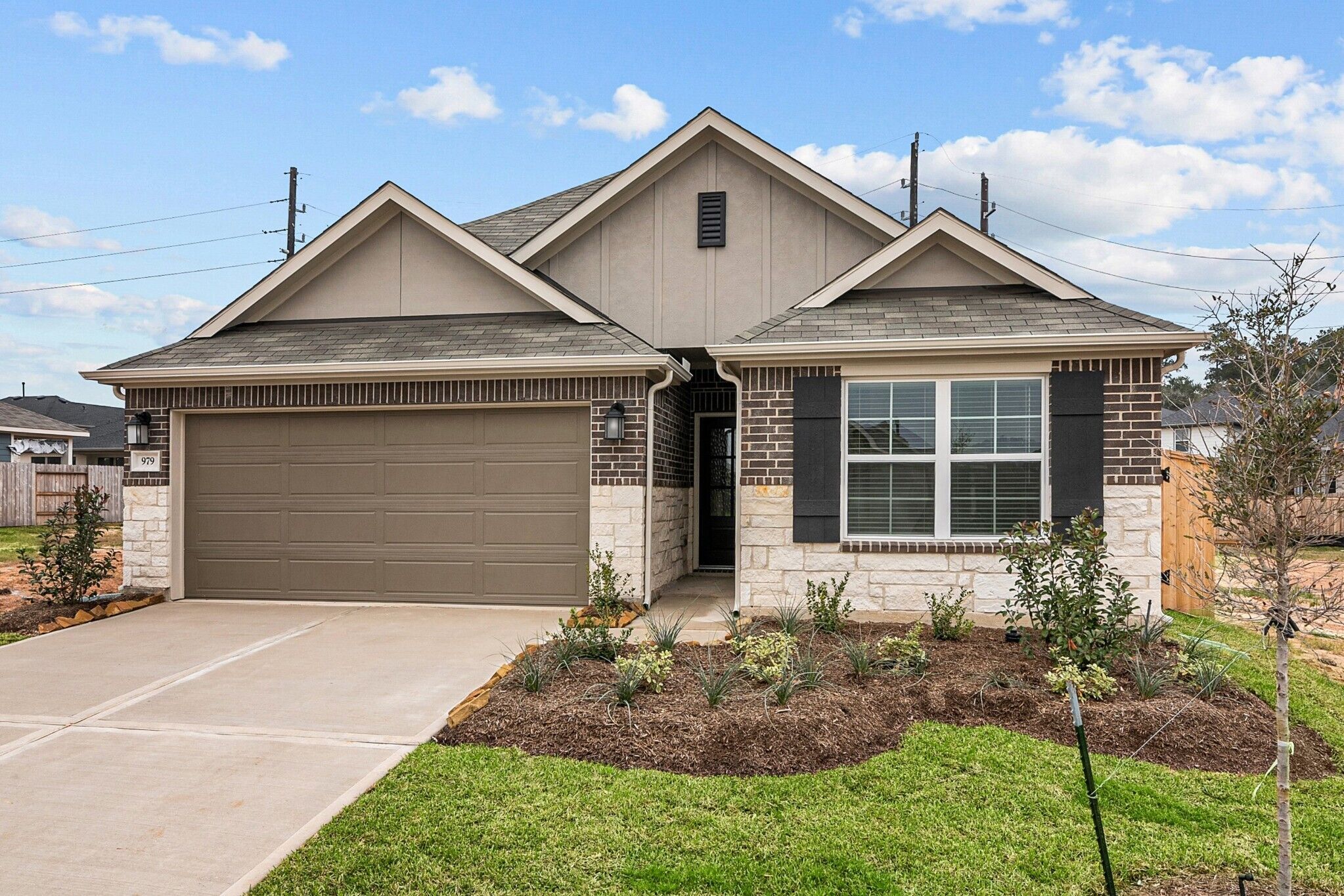 9912 Cavelier Canyon Court. Montgomery, TX 77316