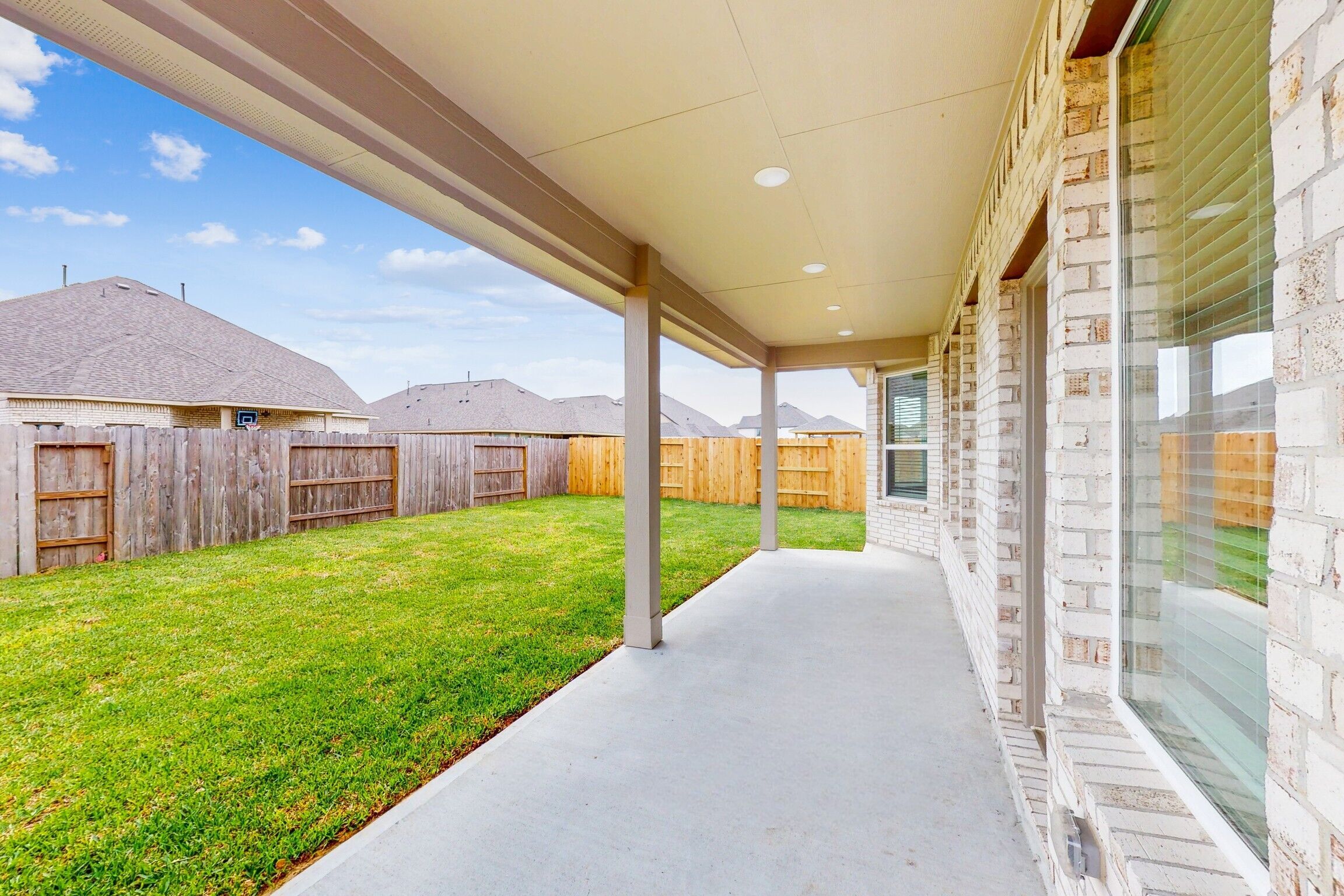 5702 Dawning Sun Street. Fulshear, TX 77441