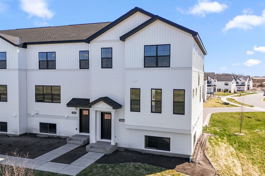 10246 Birchwood Circle. Victoria, MN 55318