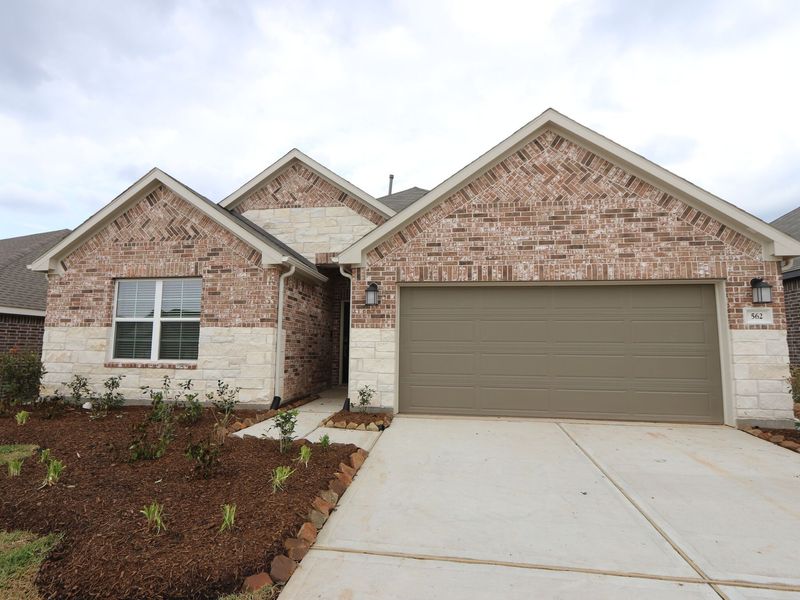 562 Bluebell Maiden Court. Magnolia, TX 77354