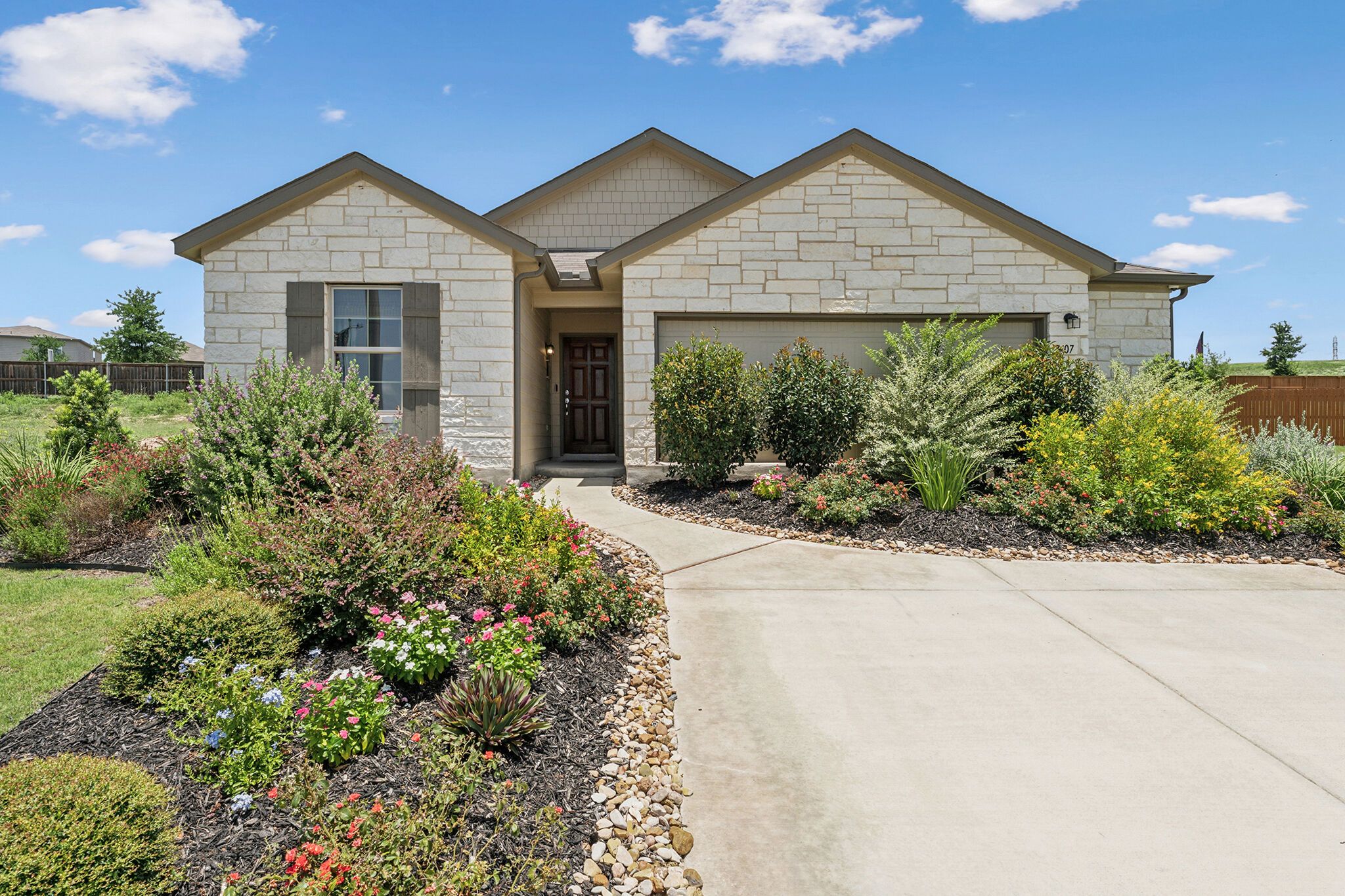 Freestone - Cinco Lakes: San Antonio, Texas - M/I Homes