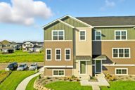 The Towns at Lakeshore Park por M/I Homes en Minneapolis-St. Paul Minnesota