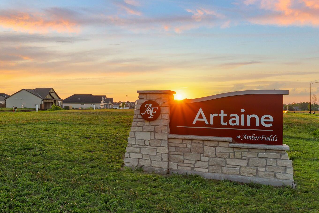 Amber Fields Artaine Monument