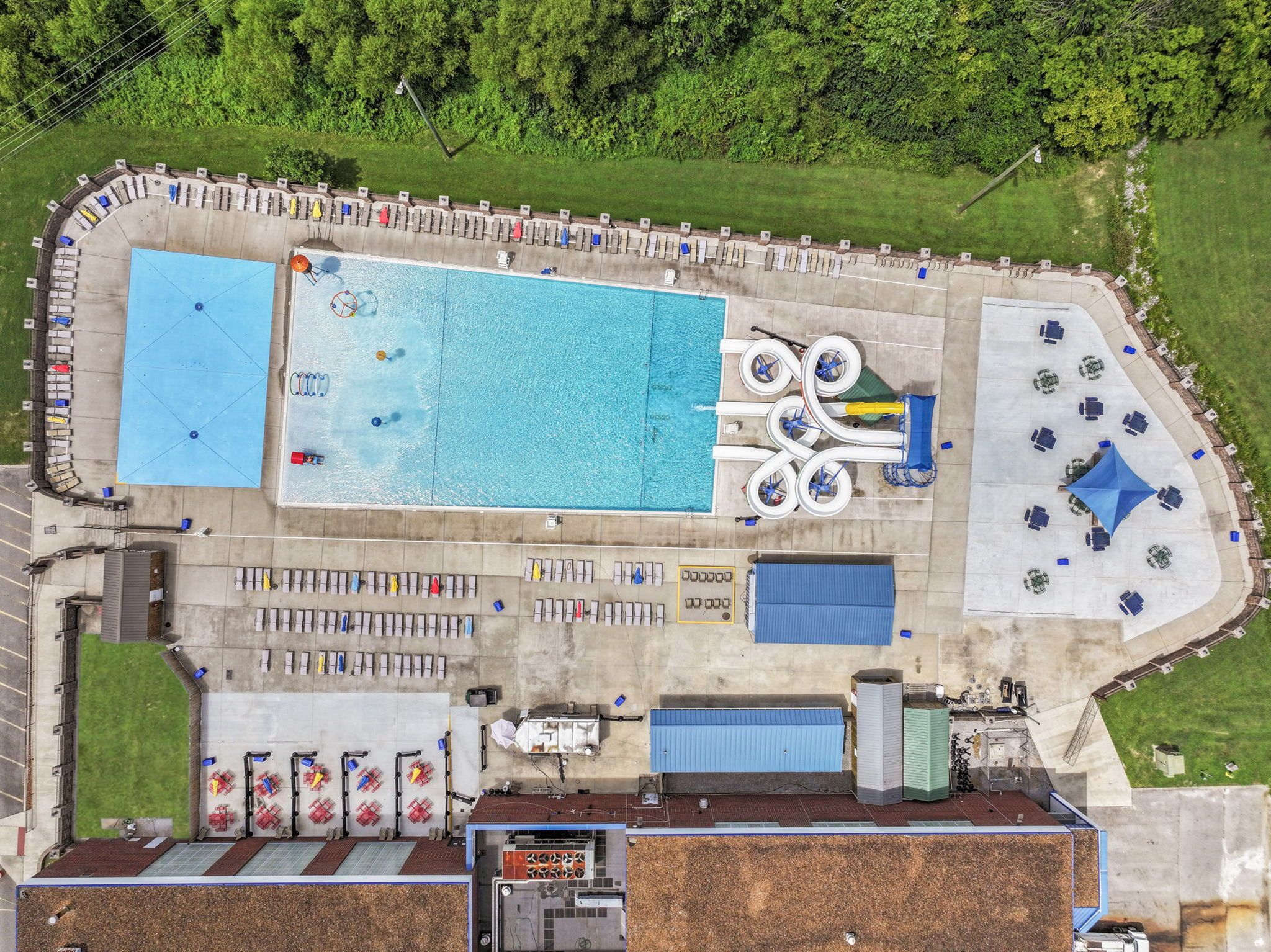 Tommy Garrott Aquatics Facility - Gallatin amenities