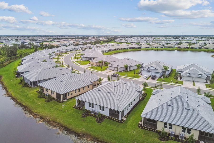 18076 Cherished Loop (Topaz)